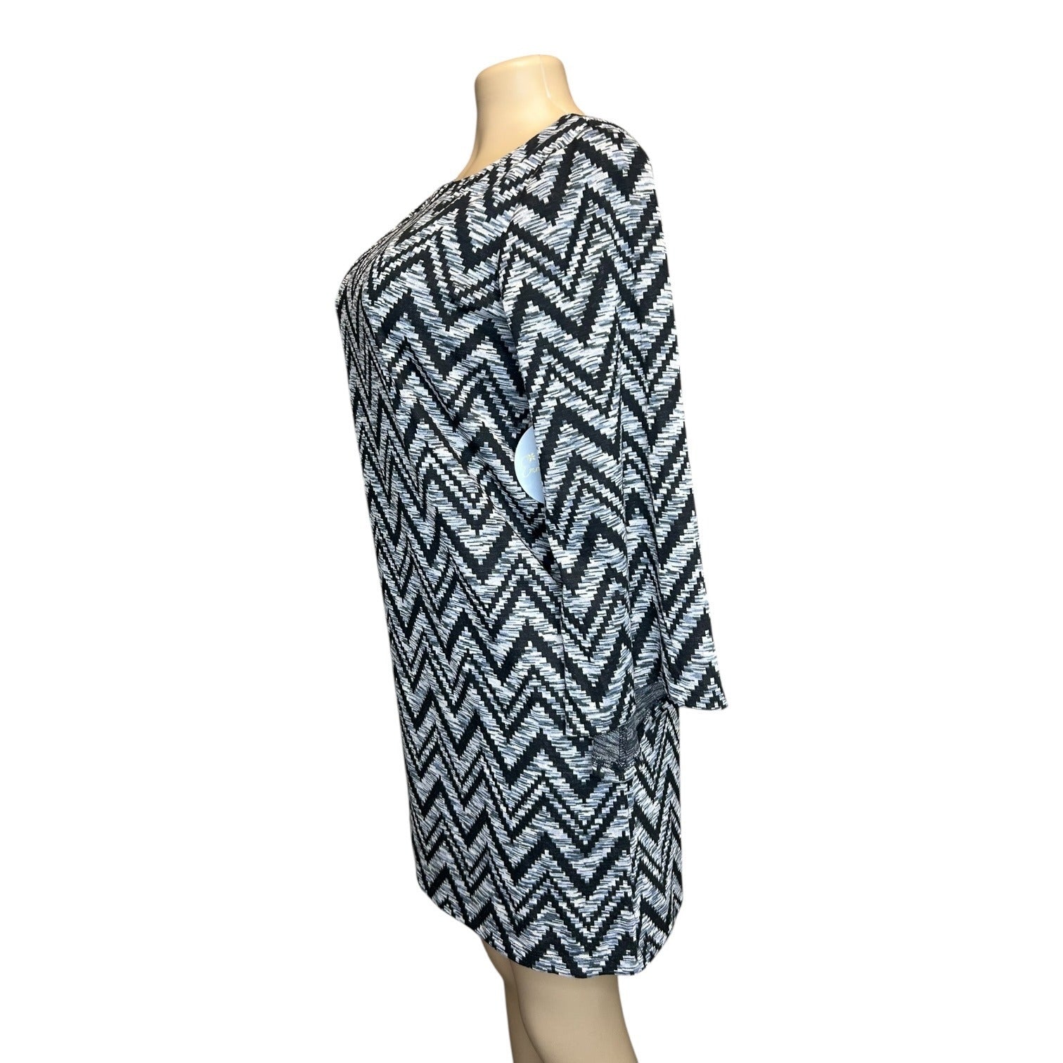 K-134 Emma & Michele Women's Size Medium Black Chevron Long Sleeve Dress