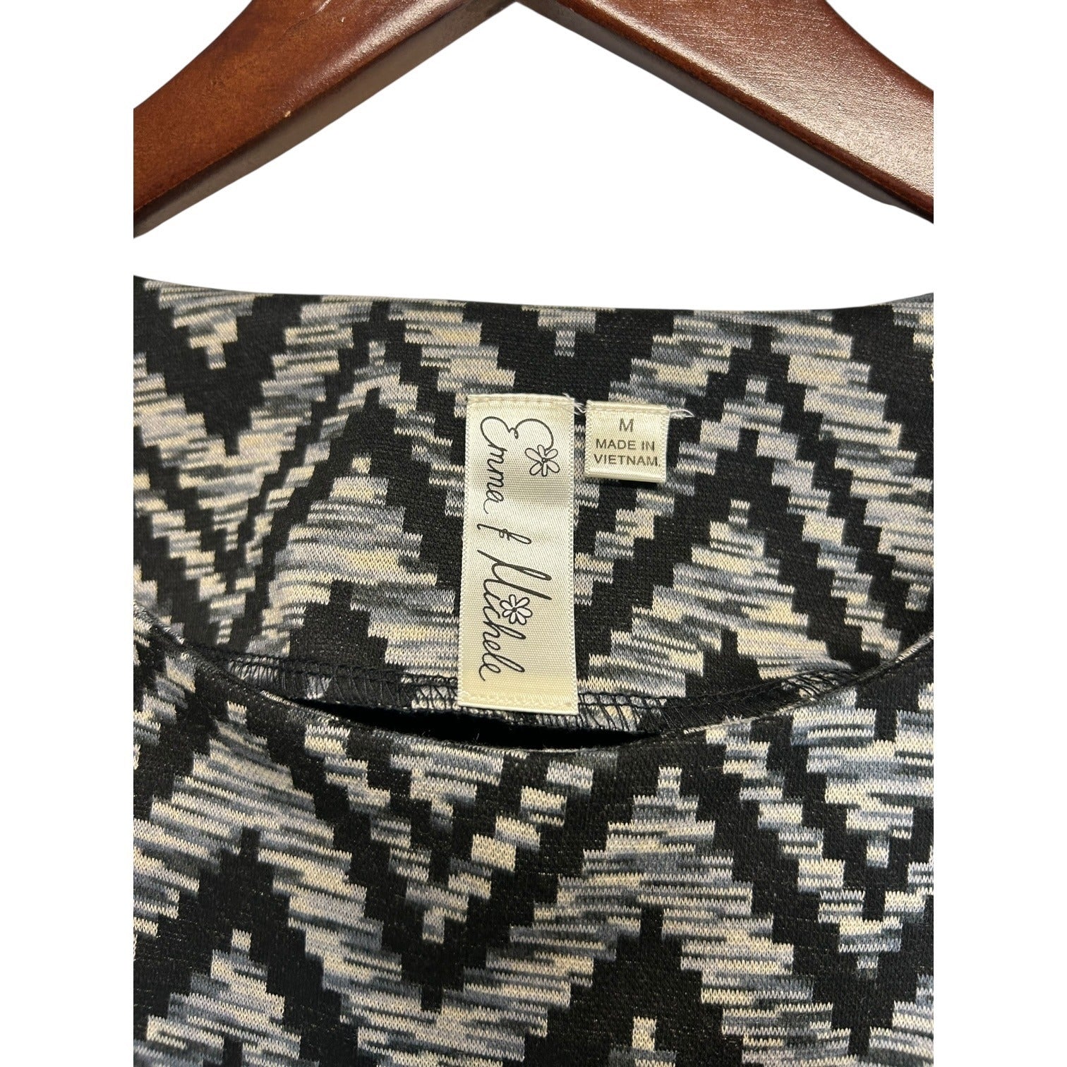 K-134 Emma & Michele Women's Size Medium Black Chevron Long Sleeve Dress