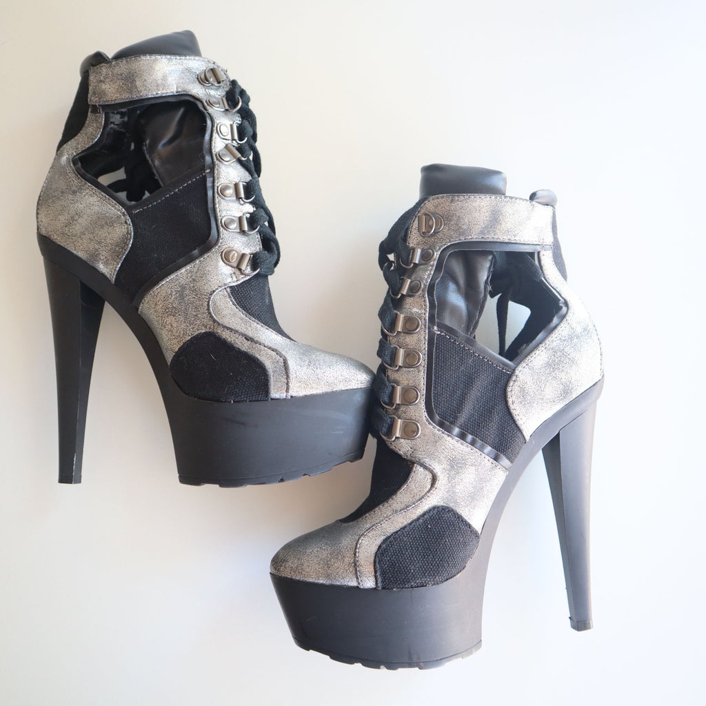 Shoe Republic LA Metallic Silver & Black Platform Stiletto Ankle Boots Size 6