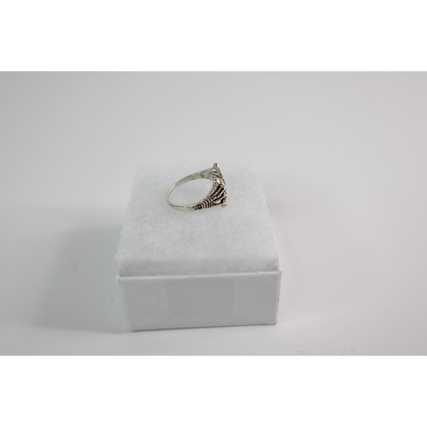 Stainless Steel Silver Tone Finger Ring Size 6 for Women's, Vintage Look