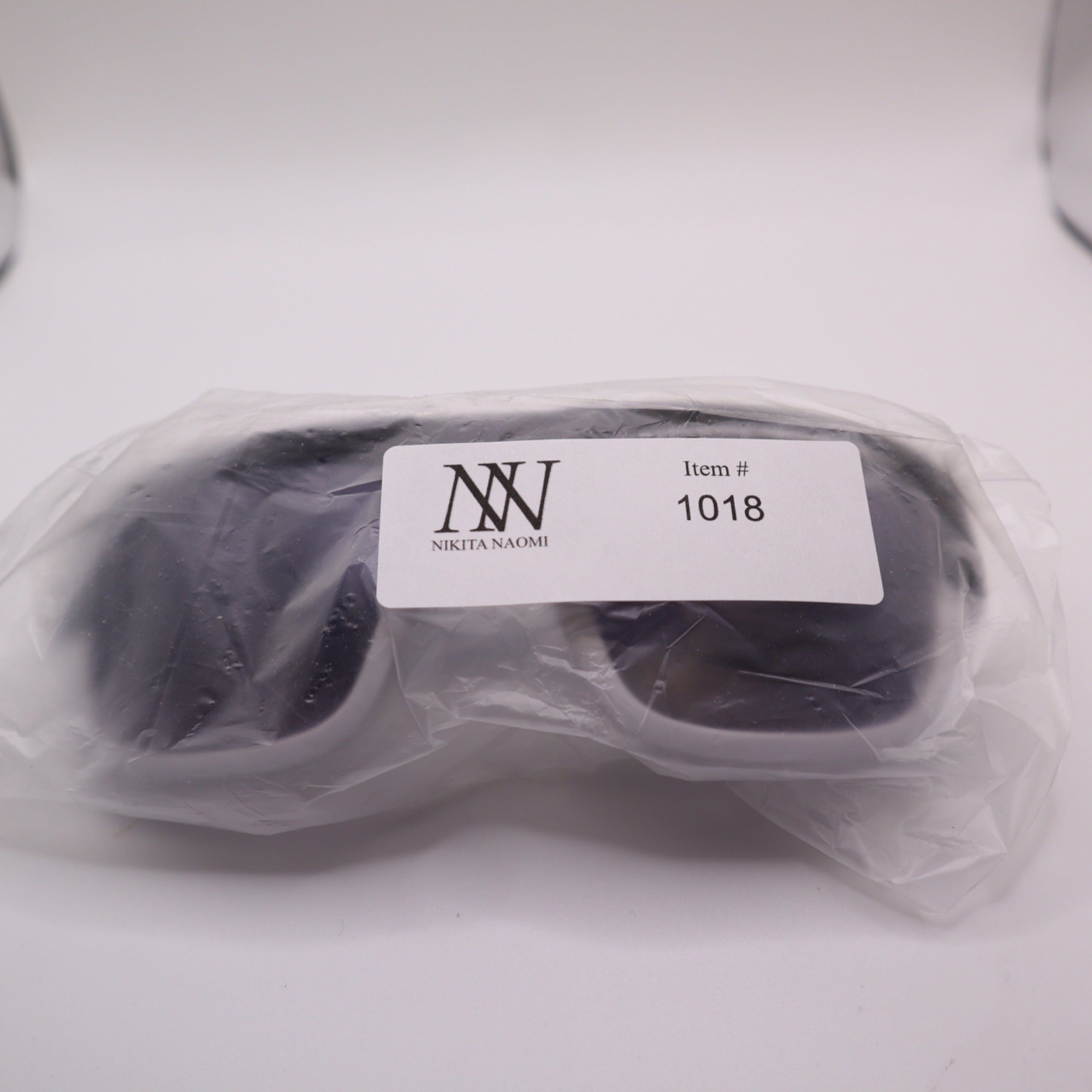#1018 Fox The Decorum Black & White Speckled Sunglasses With Gradient Lenses