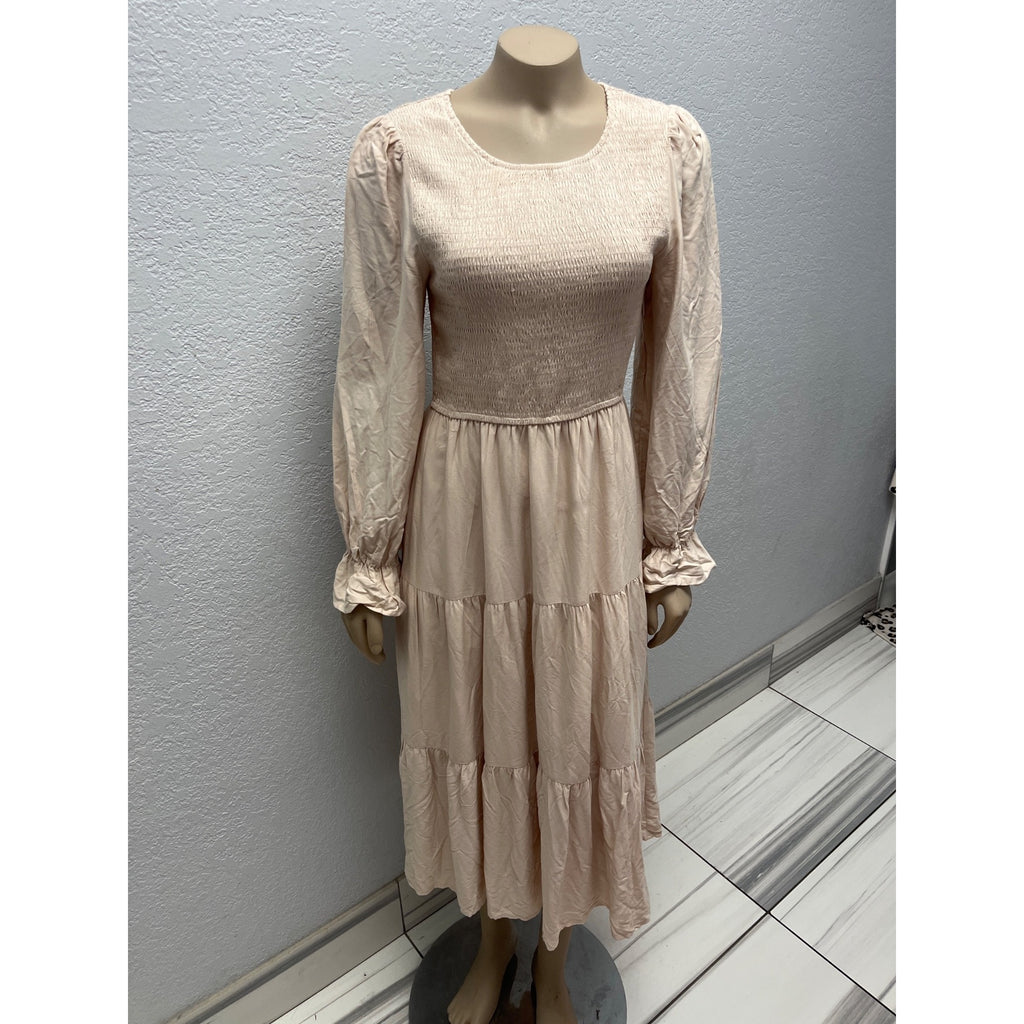 #1104 Zesica Smocked Bodice Long-Sleeve Tiered Midi Dress In Light Pink Size S
