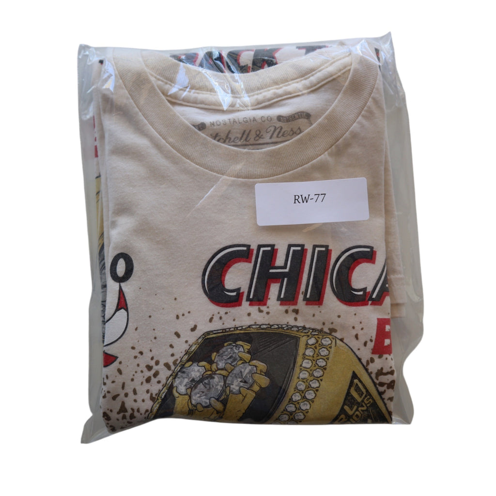 Mitchell & Ness Chicago Bulls Back To Back NBA Champions T-Shirt Medium