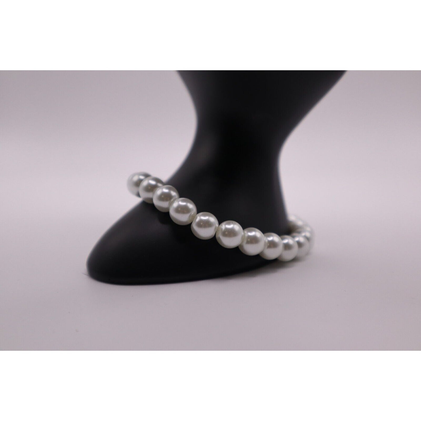 White Faux Pearl Bracelet, Pre-Loved in Good Condition