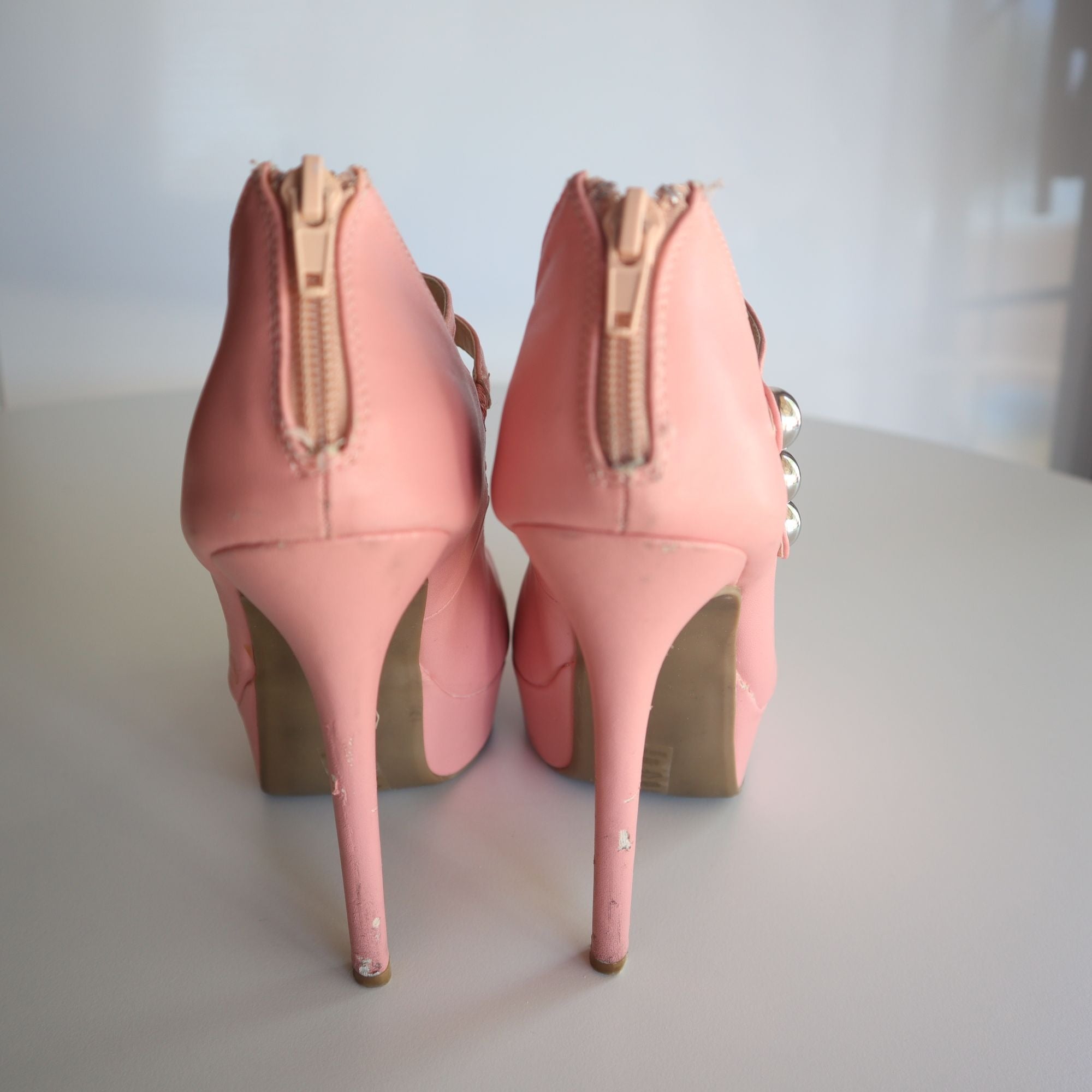 Pink High Heel Platform Pumps With Straps & Silver Button Detailing Size 7