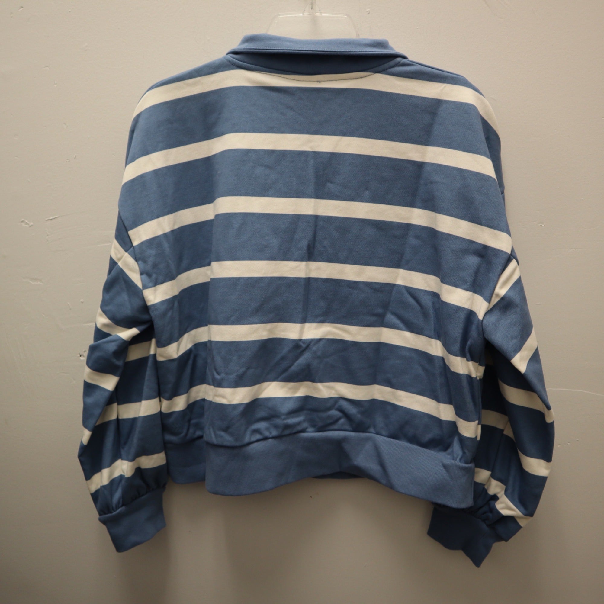 K-258 All in Motion Women's Small Blue/Cream Sweatshirt