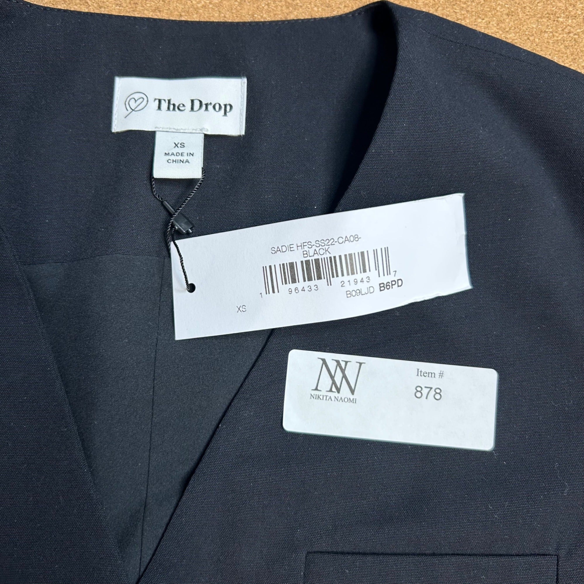 #878 The Drop Women's Size XS Sadie Cropped Slim Vest, Black