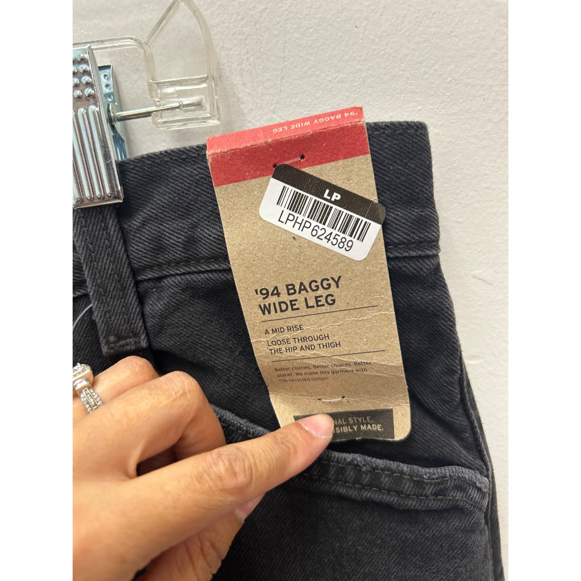 K-149 Women's Levi's Size: 30 X 31 '94 Baggy Wide-Leg Jeans, Medium, Black