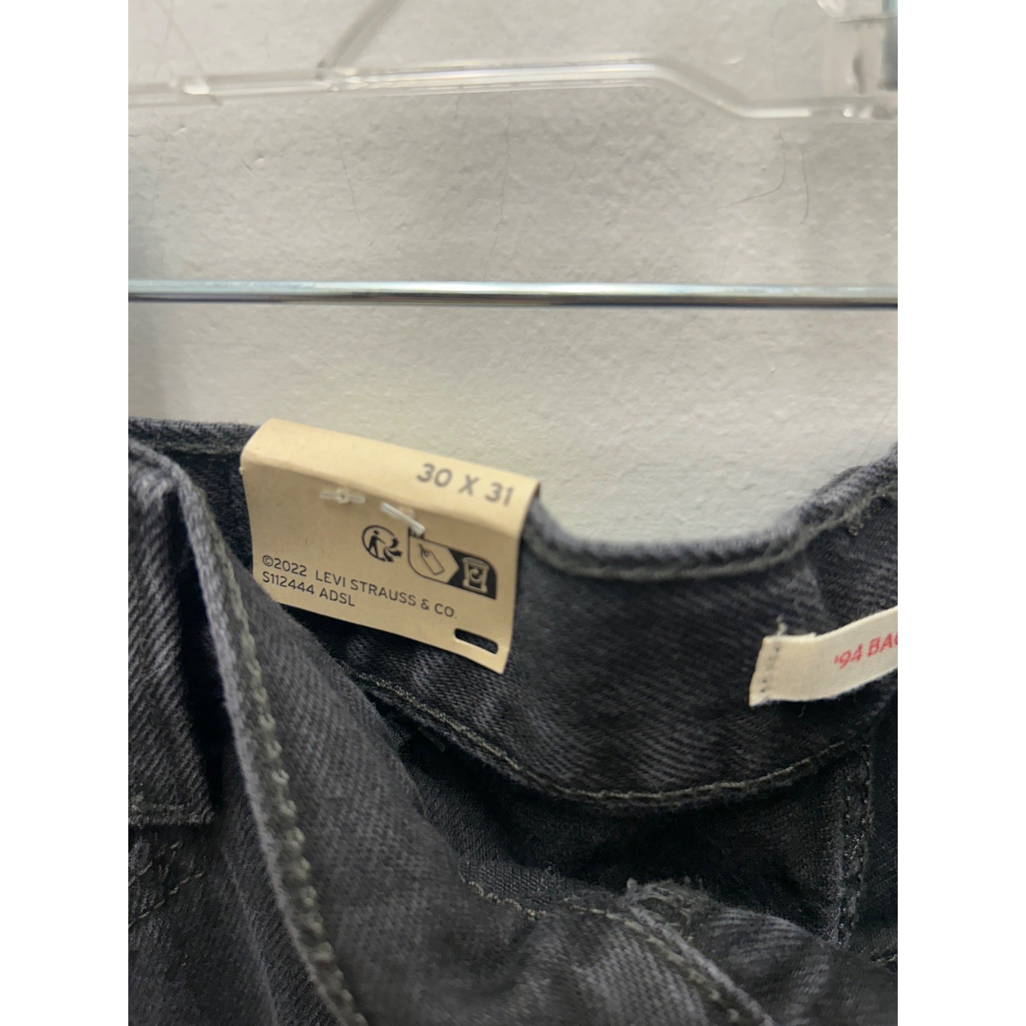 K-149 Women's Levi's Size: 30 X 31 '94 Baggy Wide-Leg Jeans, Medium, Black