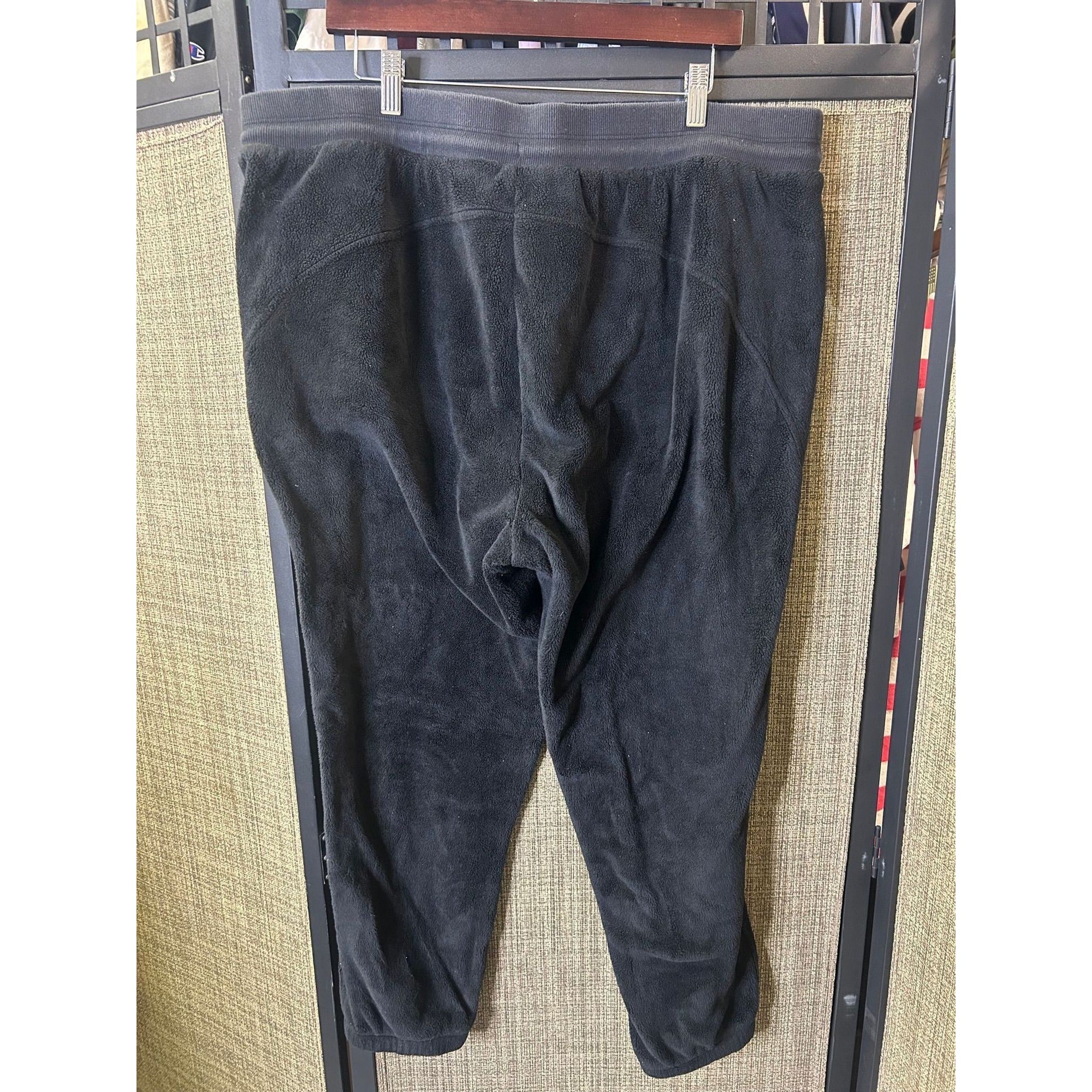 #1016 Athleta Black Fleece Jogger Pants 2X With Drawstring Waistband & Side Pockets