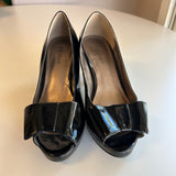 Dressbarn Womens Black Patent Leather Peep Toe Heels With Bow Detail Size 7M