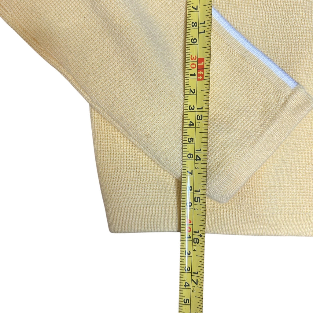 TG-38 Abercrombie & Fitch Kids Size M Yellow Knit V-neck Sweater, NWT