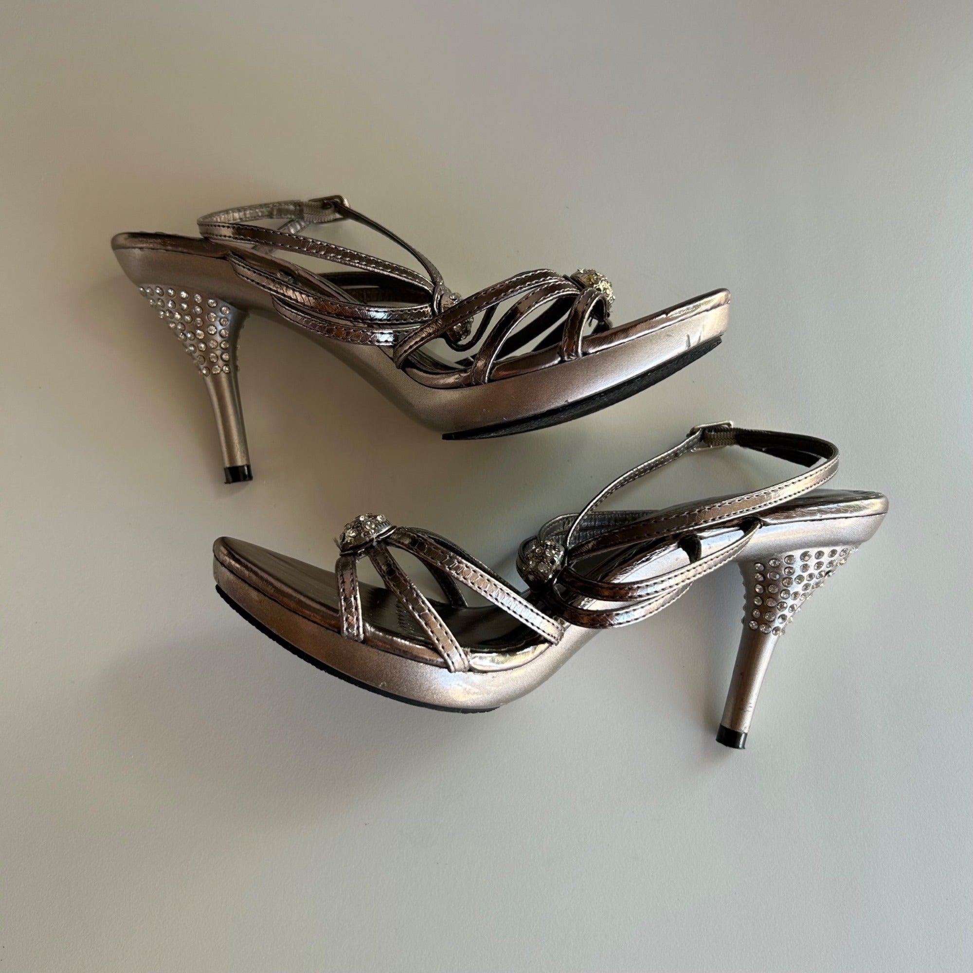 Madeline Stuart "Gor-Geux" Silver Strappy 3" Stiletto Heel Women's Size 7