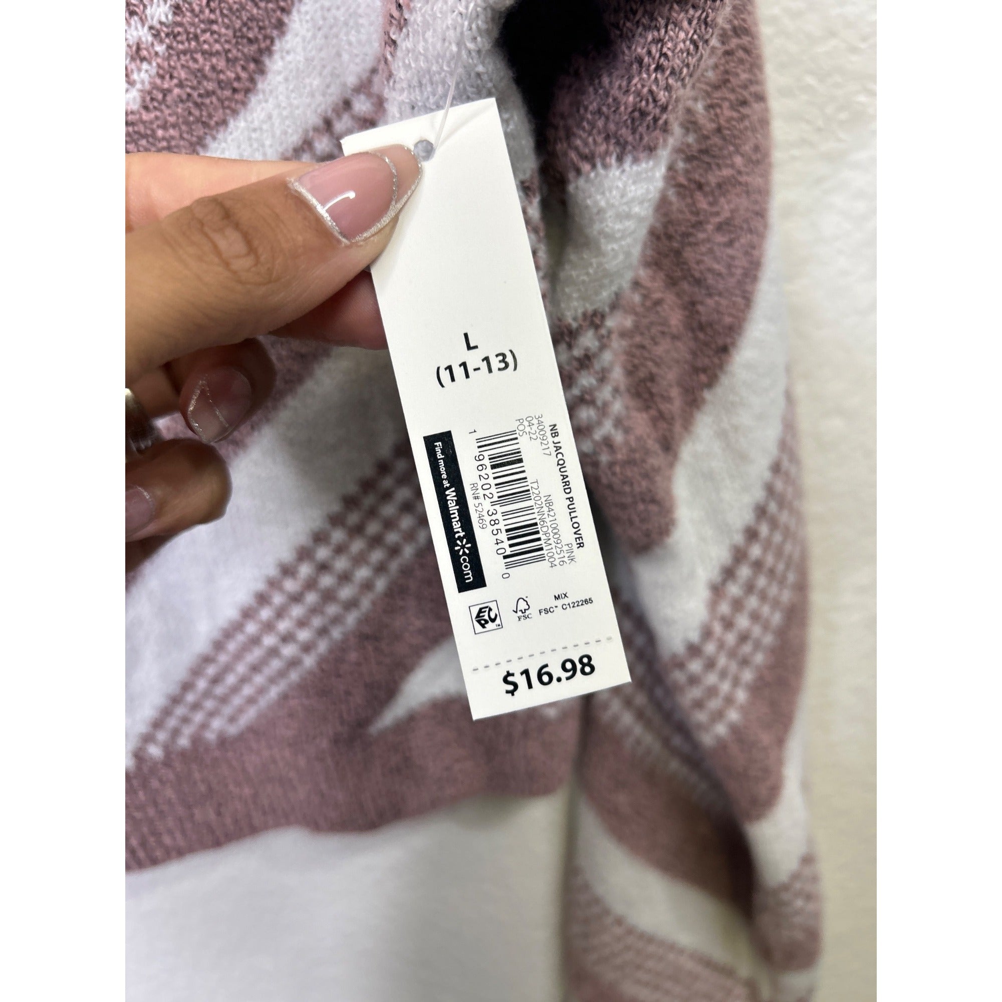 #1081 No Boundaries Pin White Heart Pattern Sweater Size L Long Sleeve Crewneck