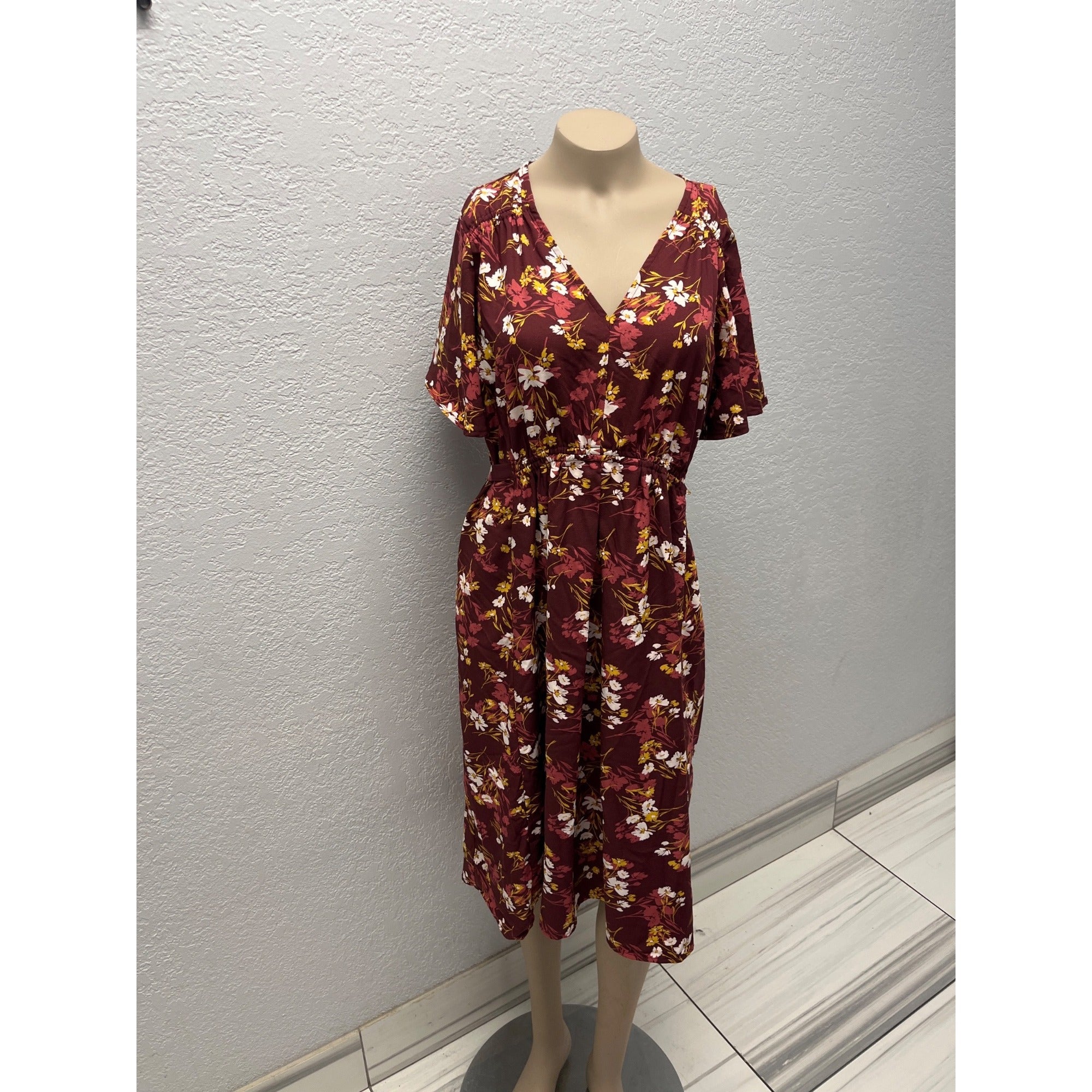 #1123 Isabel Maternity Burgundy Floral V-Neck Midi Dress Size M