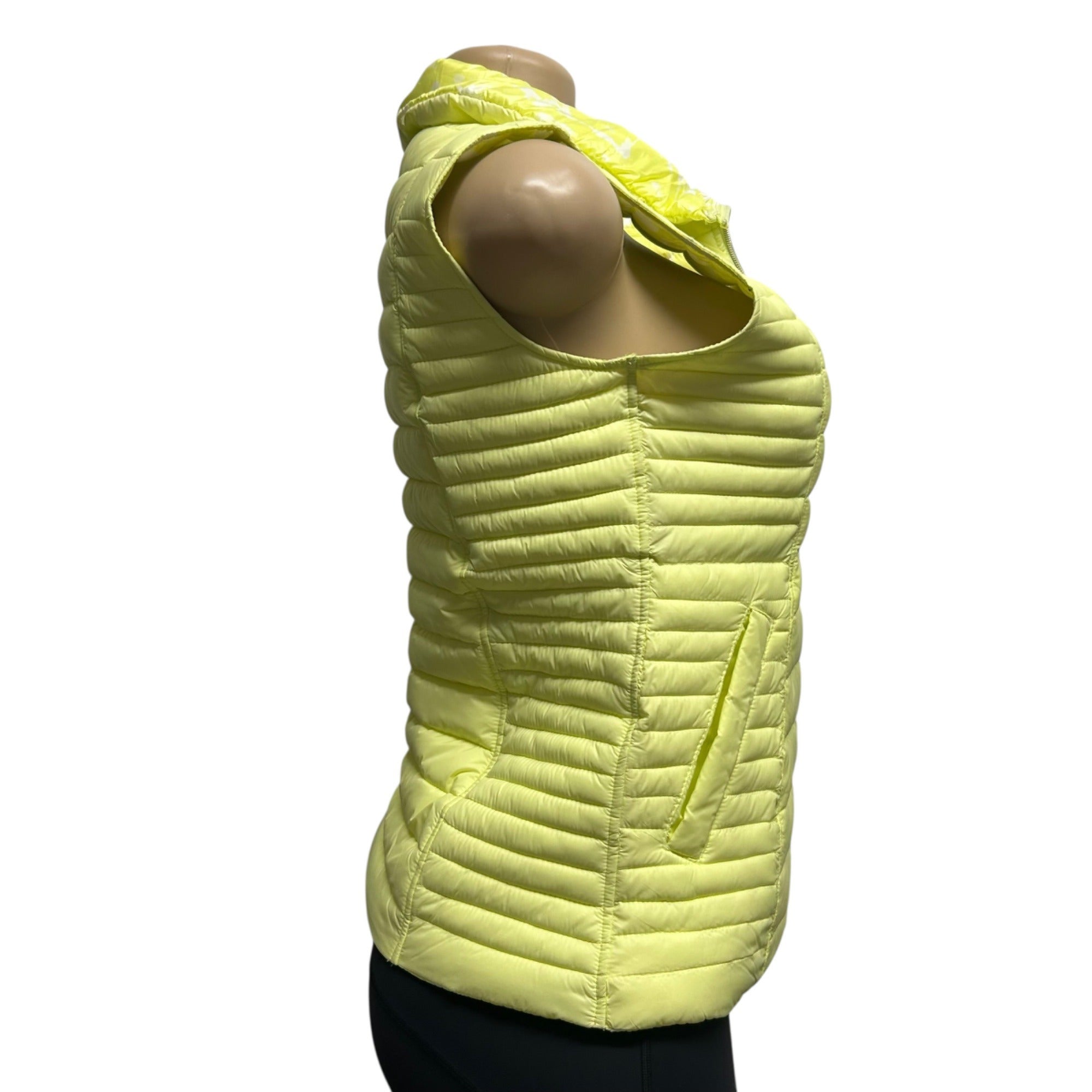 TG-8 Nautica Size Small Packable Lightweight Reversible Lime Green Puffer Vest