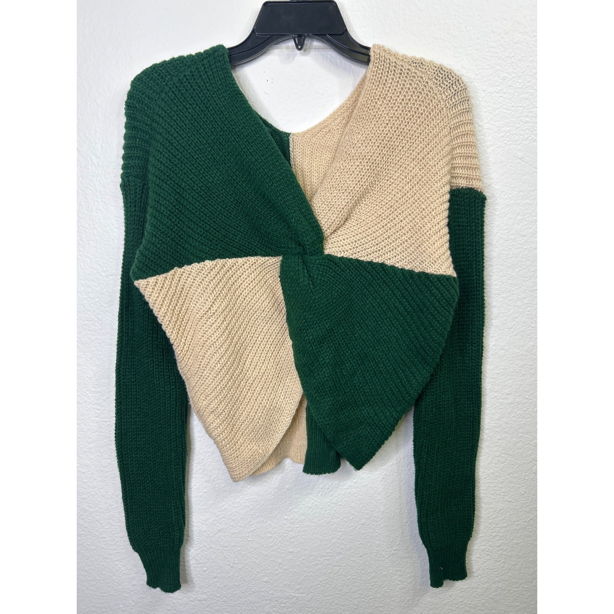 #1079 Colorblock Knit Sweater With Twist Back Green & Beige No Boundaries Size S