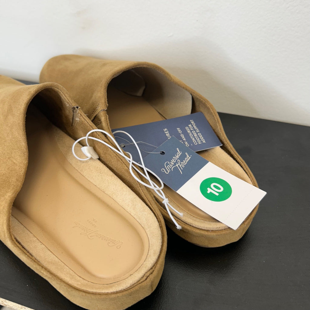 K-1 Universal Thread Size 10 Women's Brooke Clog Mule Flats in Tan Suede.