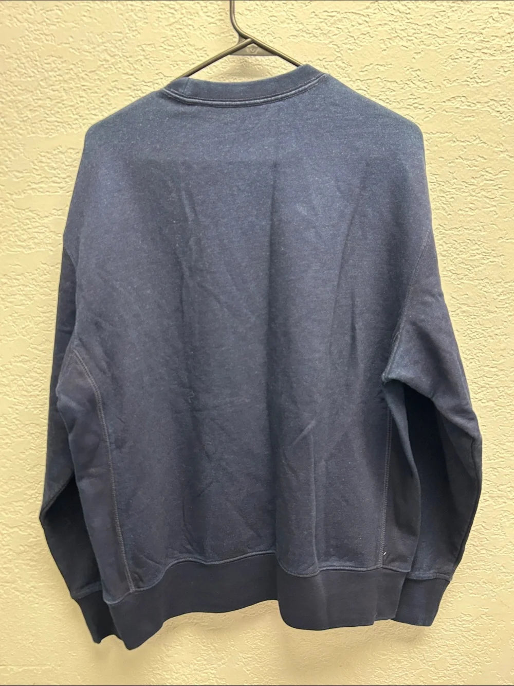 Levi's Men's Dark Blue Crewneck Sweatshirt with Embroidered Logo