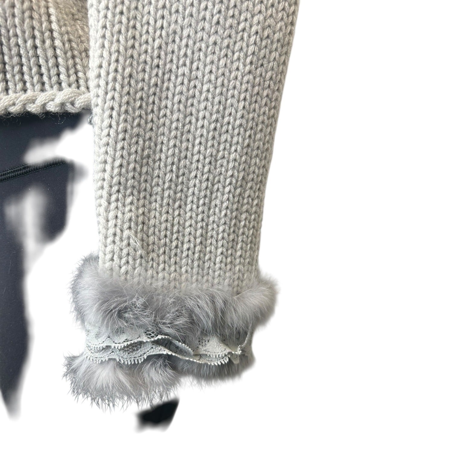 TG-2 Marc Jacobs Women's Size 6 Faux Fur Trim Cardigan in Smoke Gray