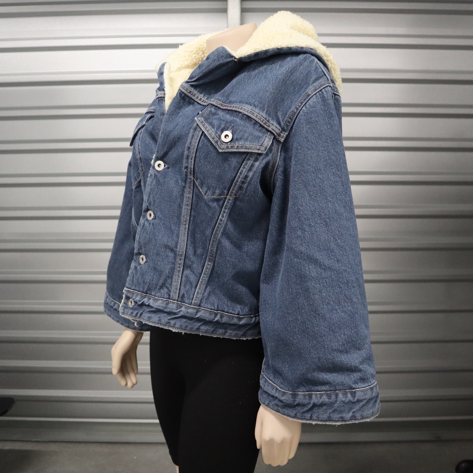 Levi's Women's Sherpa Lined Denim Jacket With Hoodie Blue Large, NWT