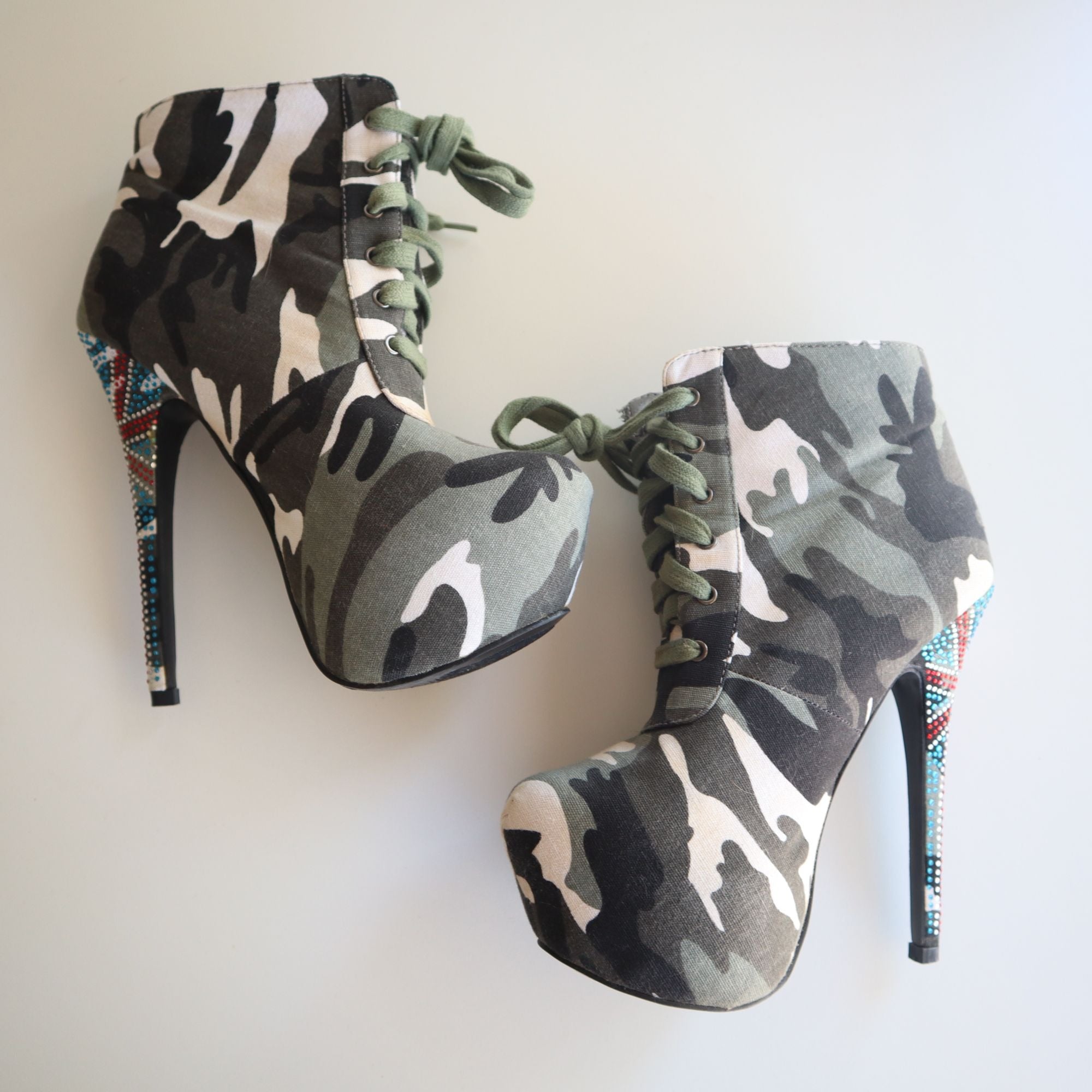 Mochi Camouflage High Heel Platform Ankle Boots W/ Beaded Stiletto Heels Size 7