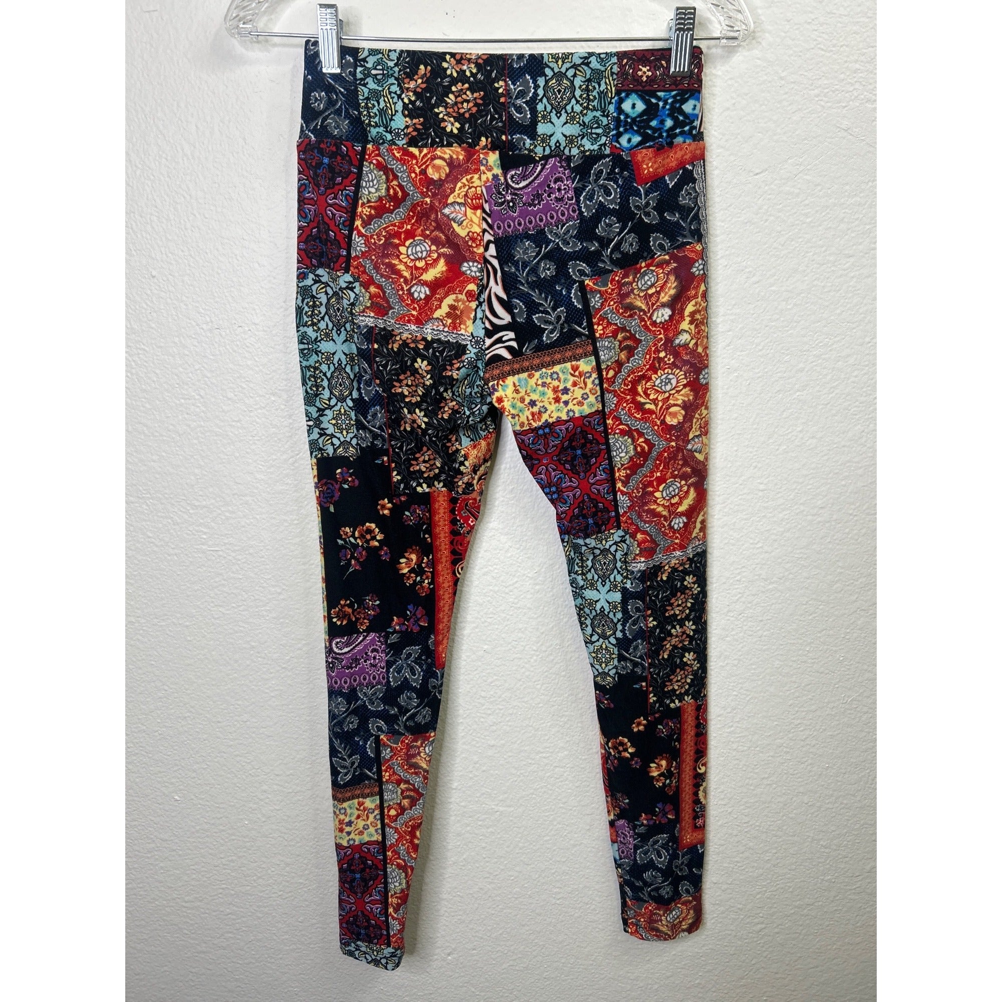 #1069 No Boundaries Womens Patchwork Leggings Size Small S/CH