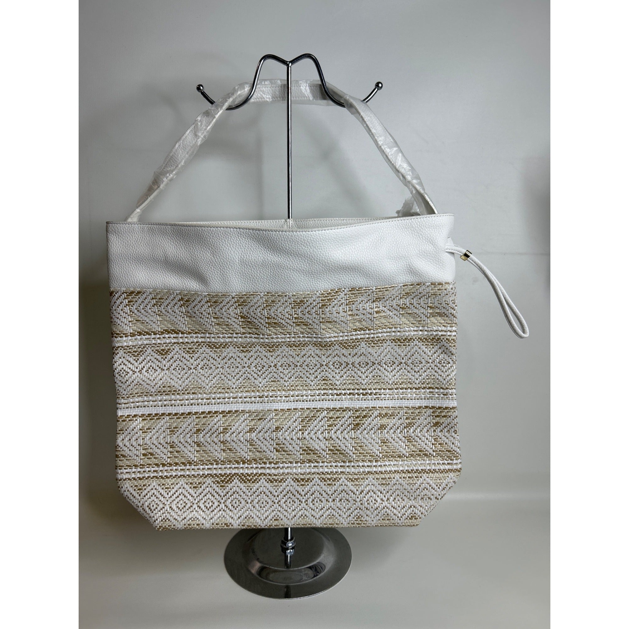 Estée Lauder White & Gold Tote Bag With Woven Pattern & Textured Faux Leather Trim
