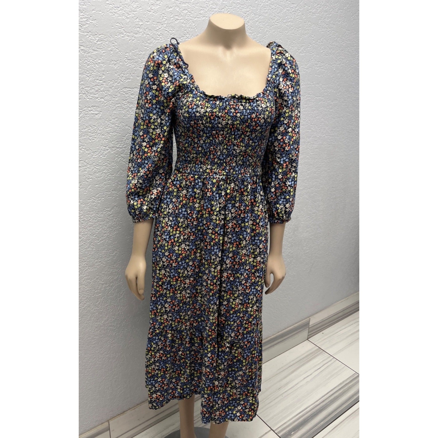#1129 Gap Size S Multicolor Floral Smocked Midi Dress with Puff Sleeves