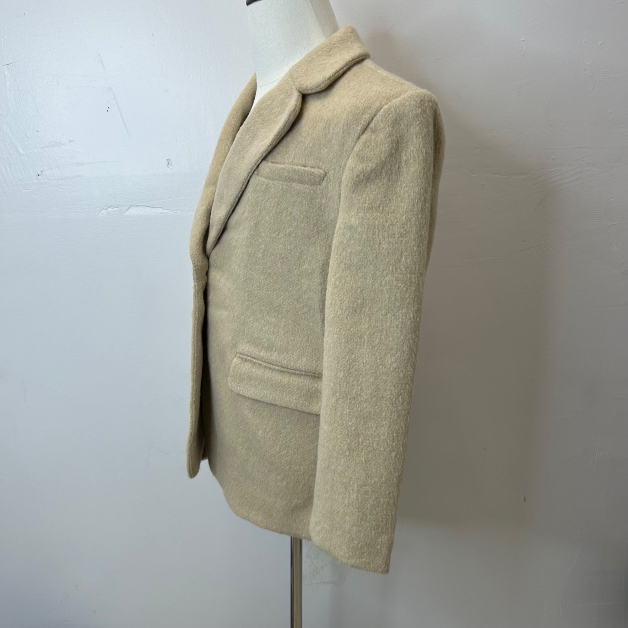 K-113 Future Collective Women's Relaxed Fuzzy Cream Blazer Size Small