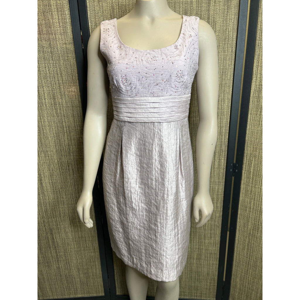 DG-134 R&M Richards Size 6 Petite Blush Textured Sleeveless Cocktail Dress