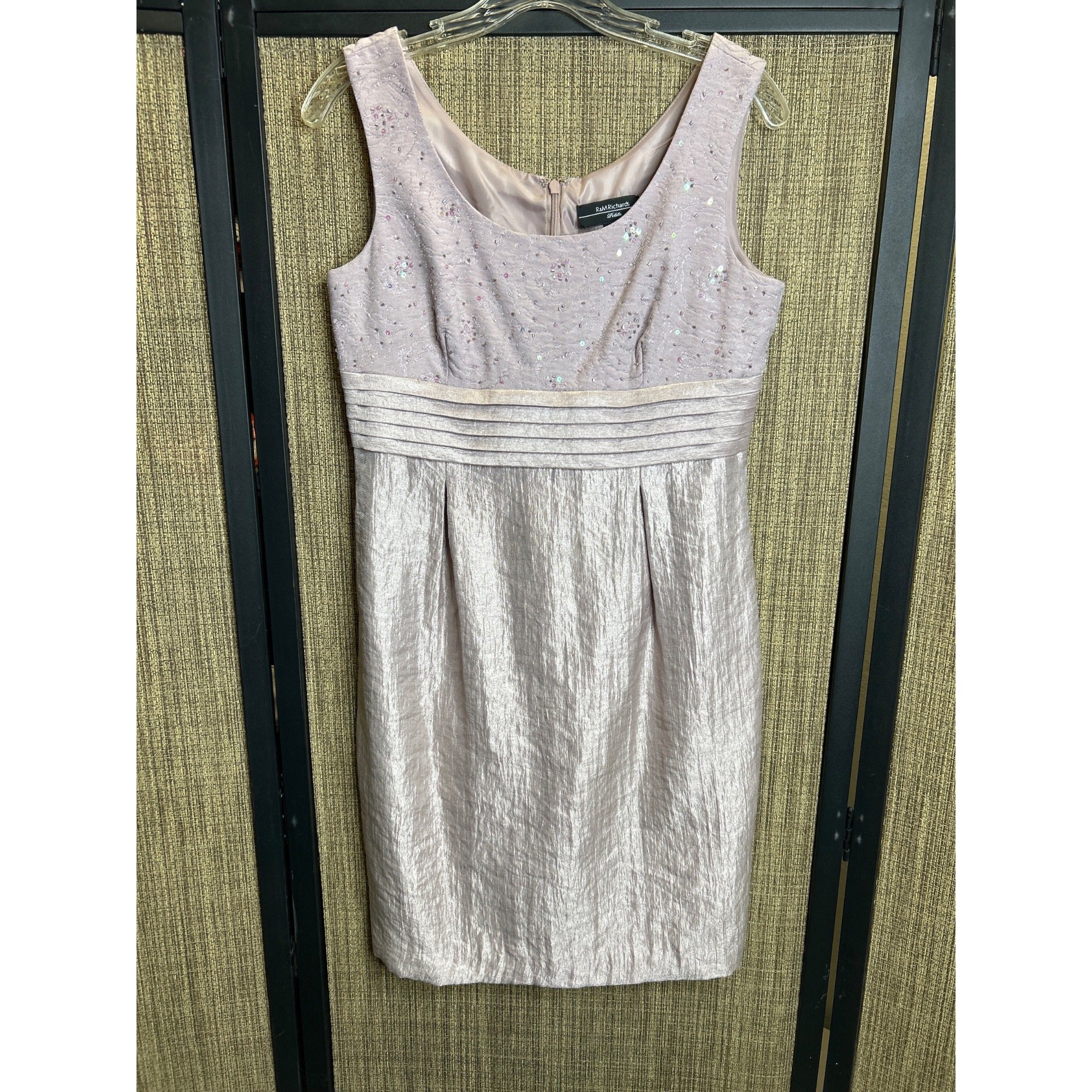 DG-134 R&M Richards Size 6 Petite Blush Textured Sleeveless Cocktail Dress