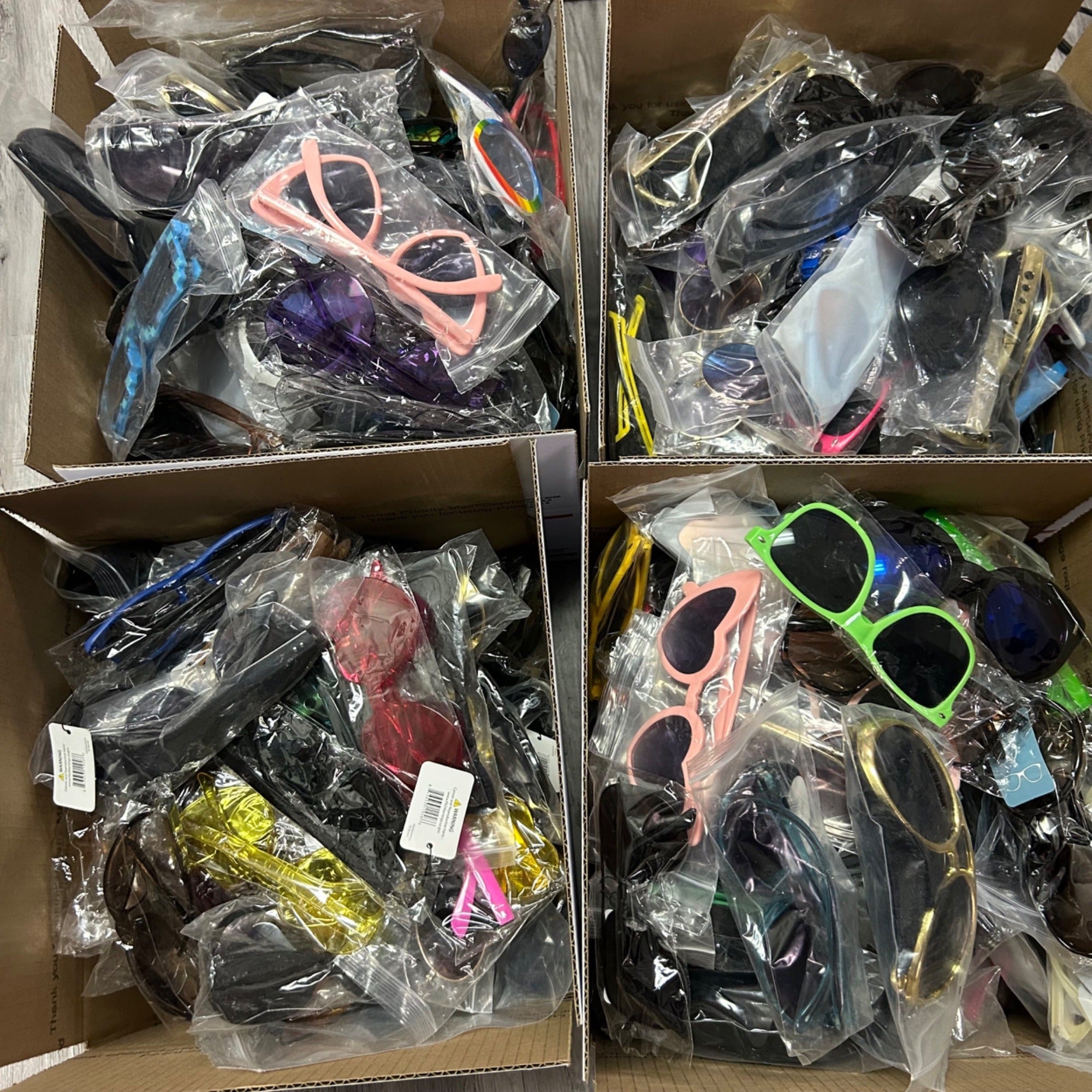 25 CT BUNDLE of new Sunglasses