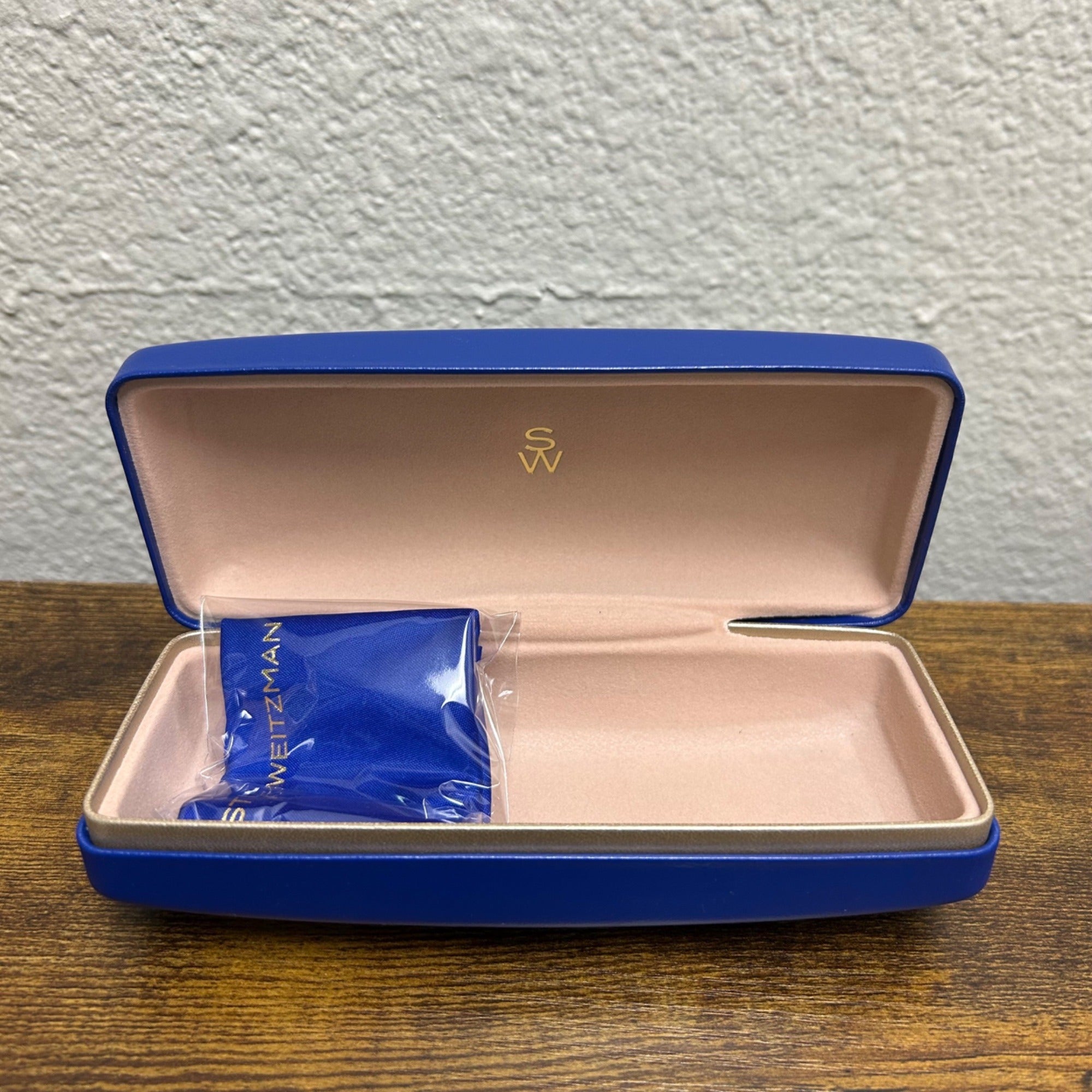 Stuart Weitzman Blue Eyeglass Case With Soft Interior & Cleaning Cloth