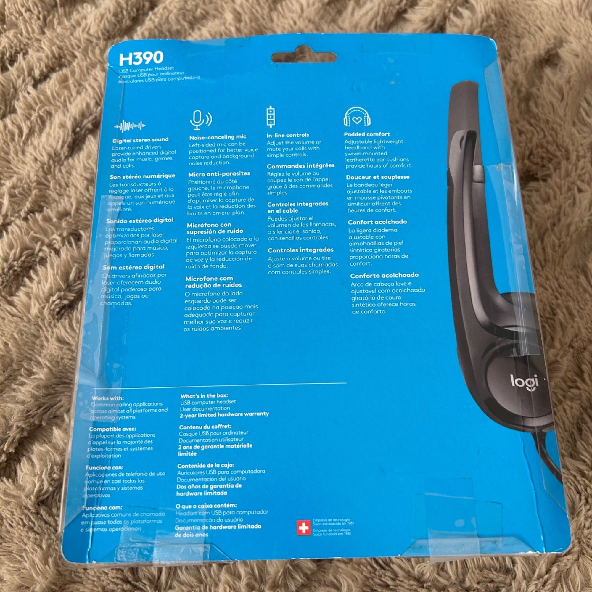 DG-186 Logitech H390 USB Computer Headset With Noise-Canceling Mic, Black