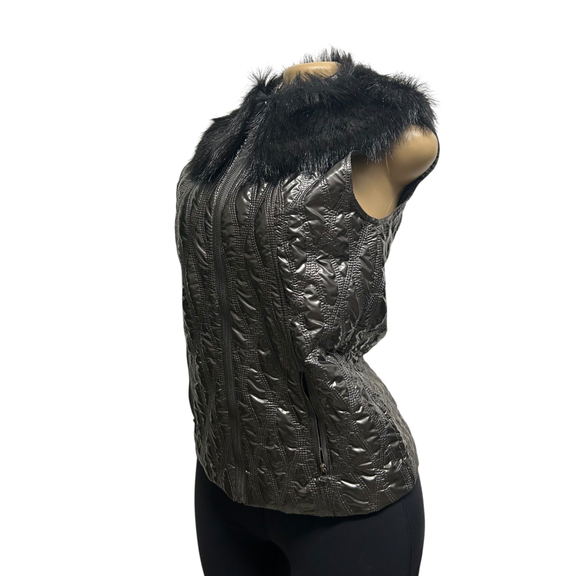 TG-19 G.G. Pink Size Small Black Quilted Puffer Vest With Black Faux Fur Collar