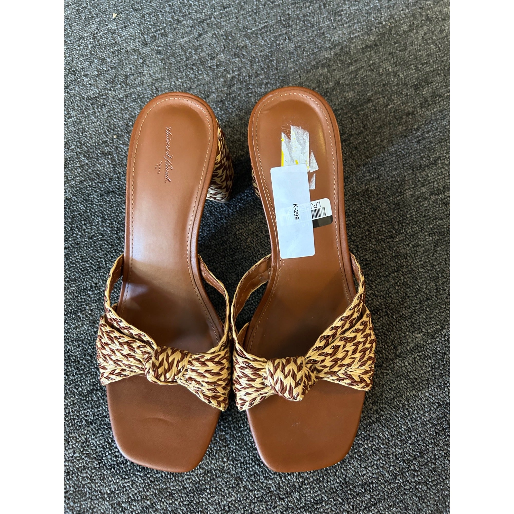 K-300 Universal Thread Women's Size 11 Woven Block Heel Sandals With Knot