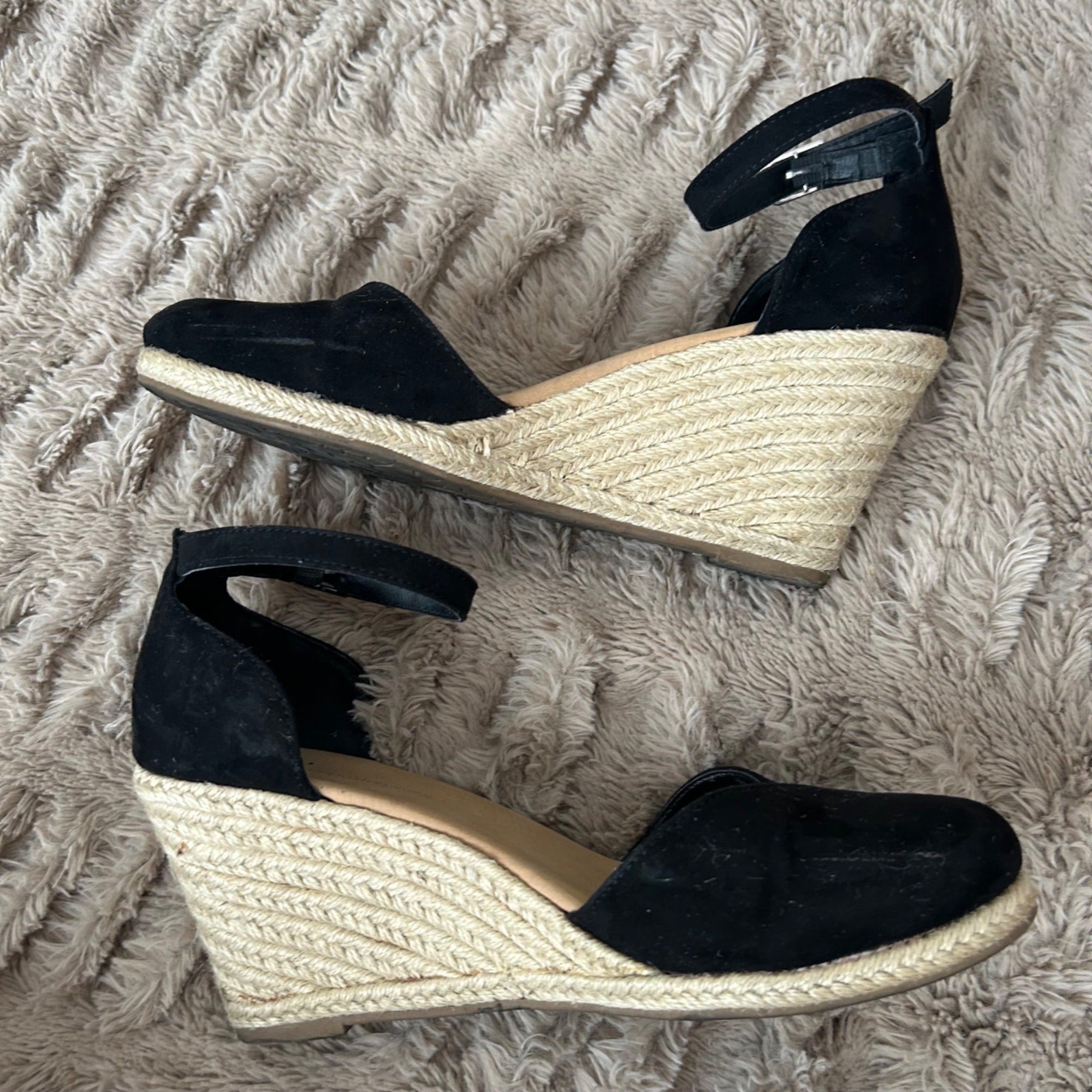 DG-180 Metropolitan View Women's Size 9 Black Espadrille Wedge Sandals