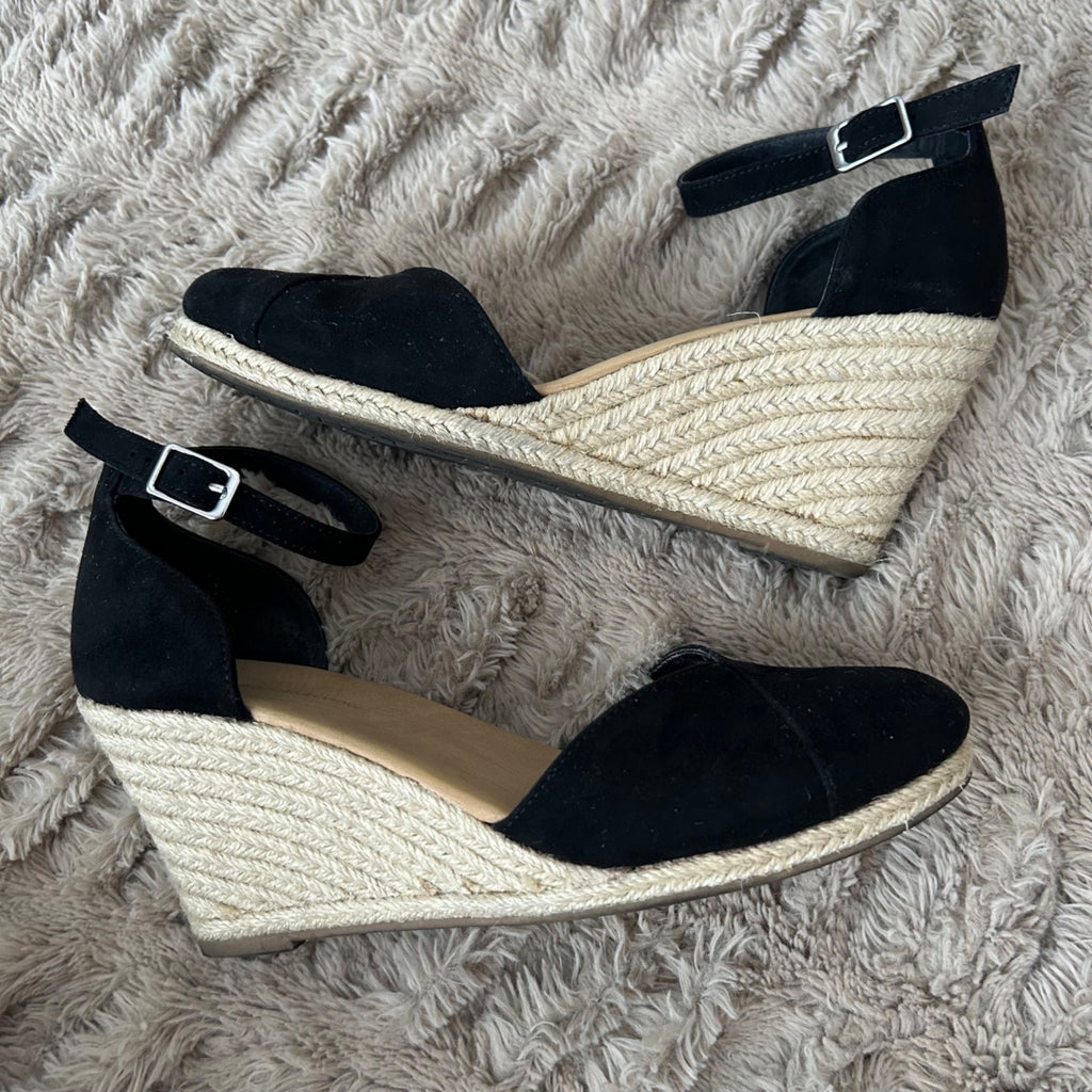 DG-180 Metropolitan View Women's Size 9 Black Espadrille Wedge Sandals