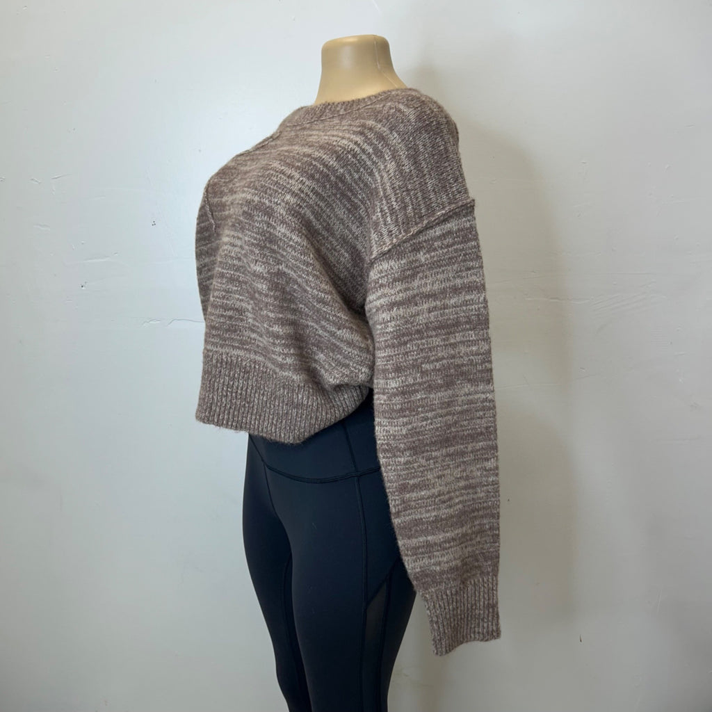 K-66 Universal Thread Women's Brown Holiday Crewneck Pullover Sweater Size Medium