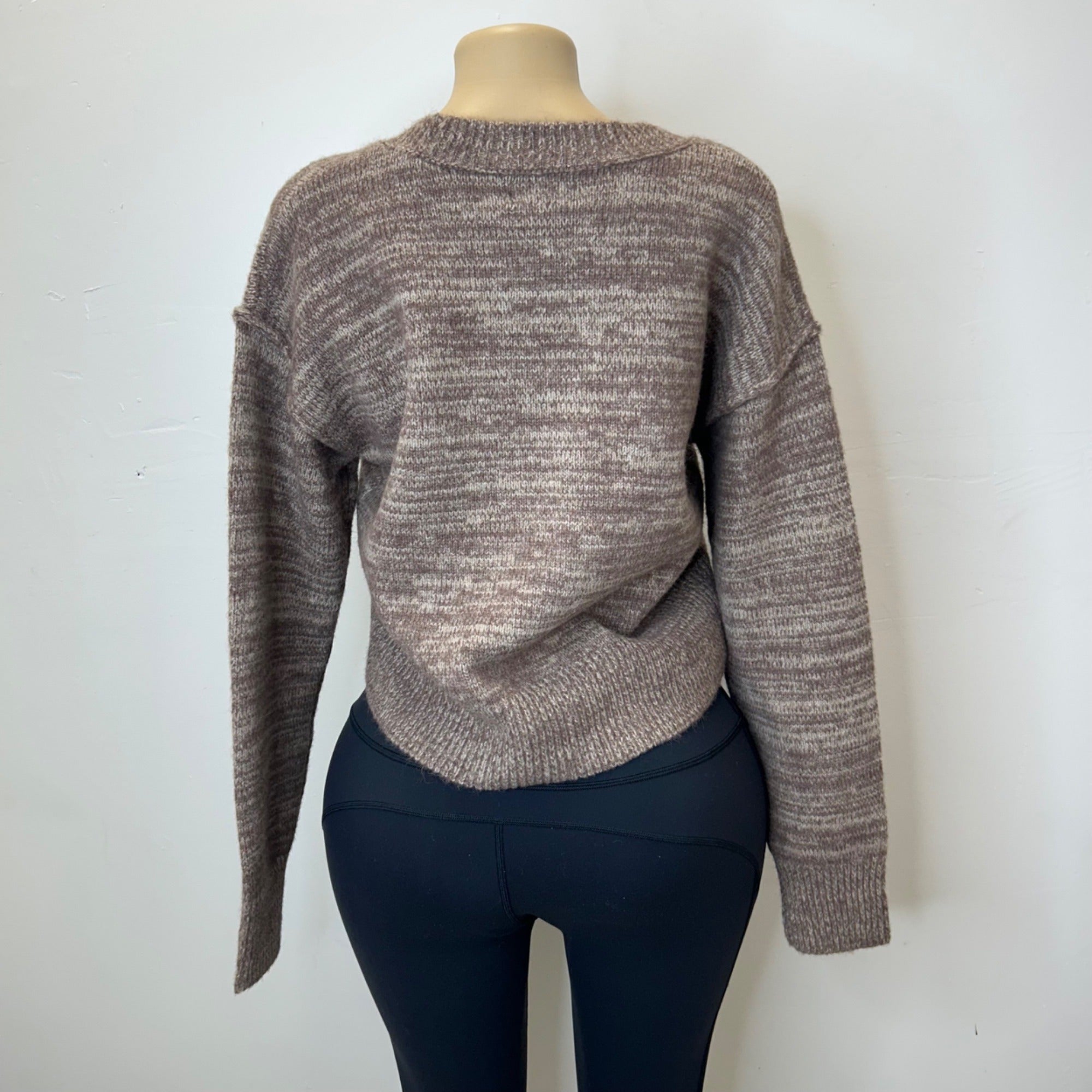 K-66 Universal Thread Women's Brown Holiday Crewneck Pullover Sweater Size Medium