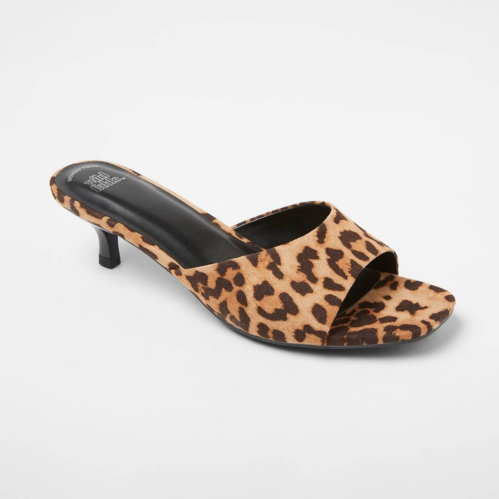 K-6 Wild Fable Size 6.5 Hayley Sandals in a Leopard Print Memory Foam Insoles