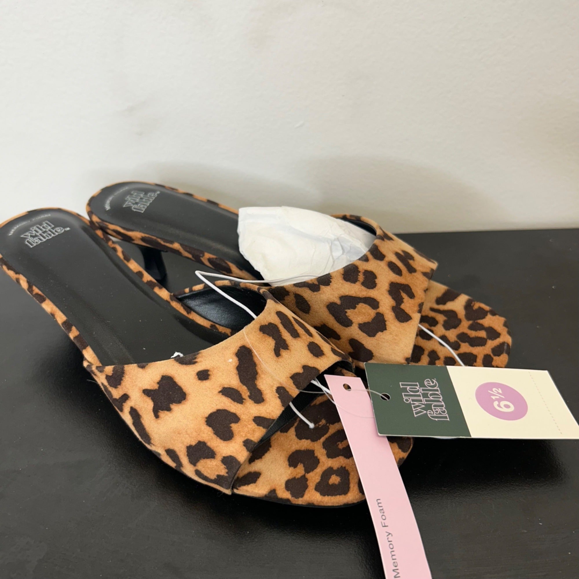 K-6 Wild Fable Size 6.5 Hayley Sandals in a Leopard Print Memory Foam Insoles