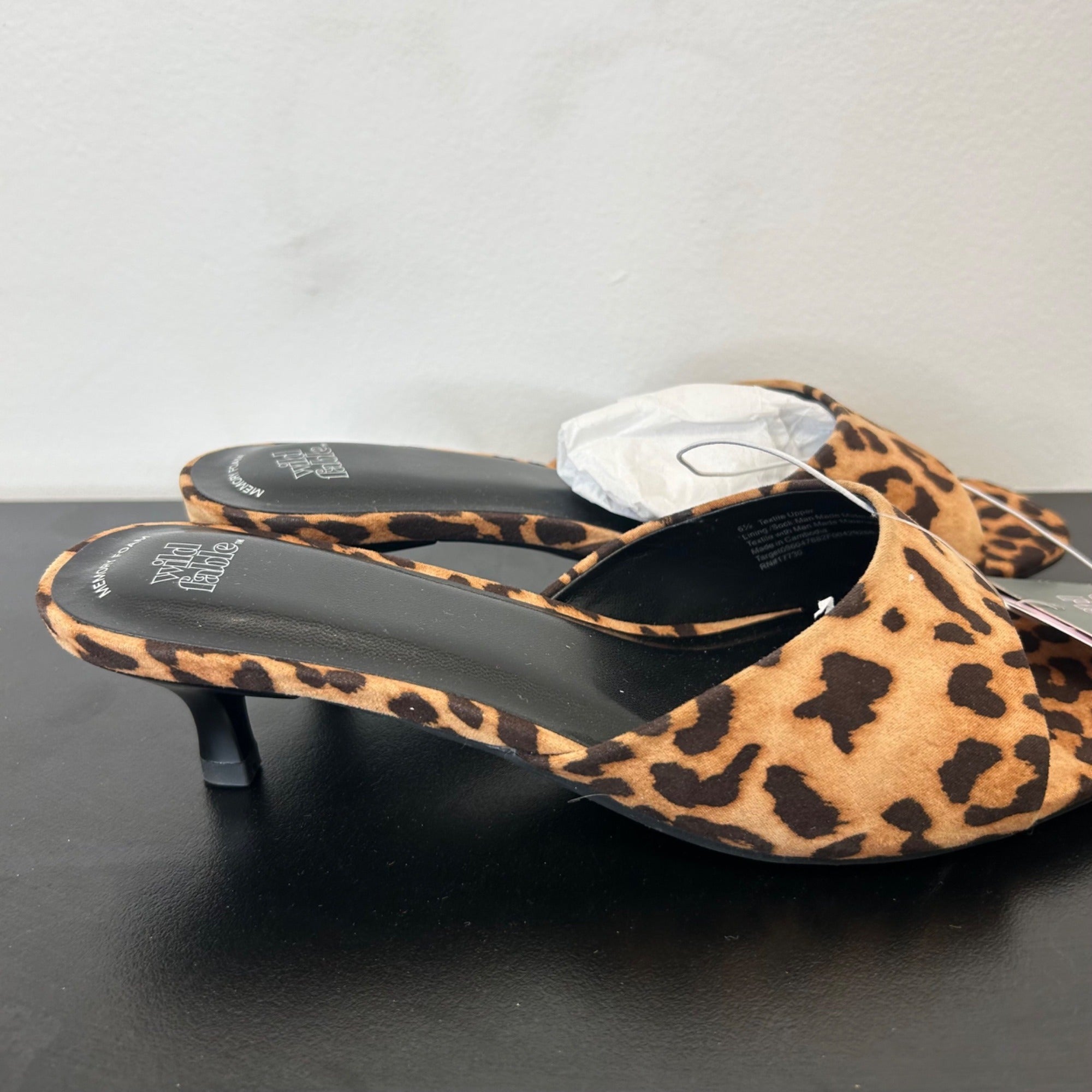 K-6 Wild Fable Size 6.5 Hayley Sandals in a Leopard Print Memory Foam Insoles