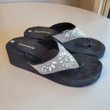 Cammie Stylish Women Size 7 Black Wedge  Flip Flop Sandals W/ Silver Rhinestones