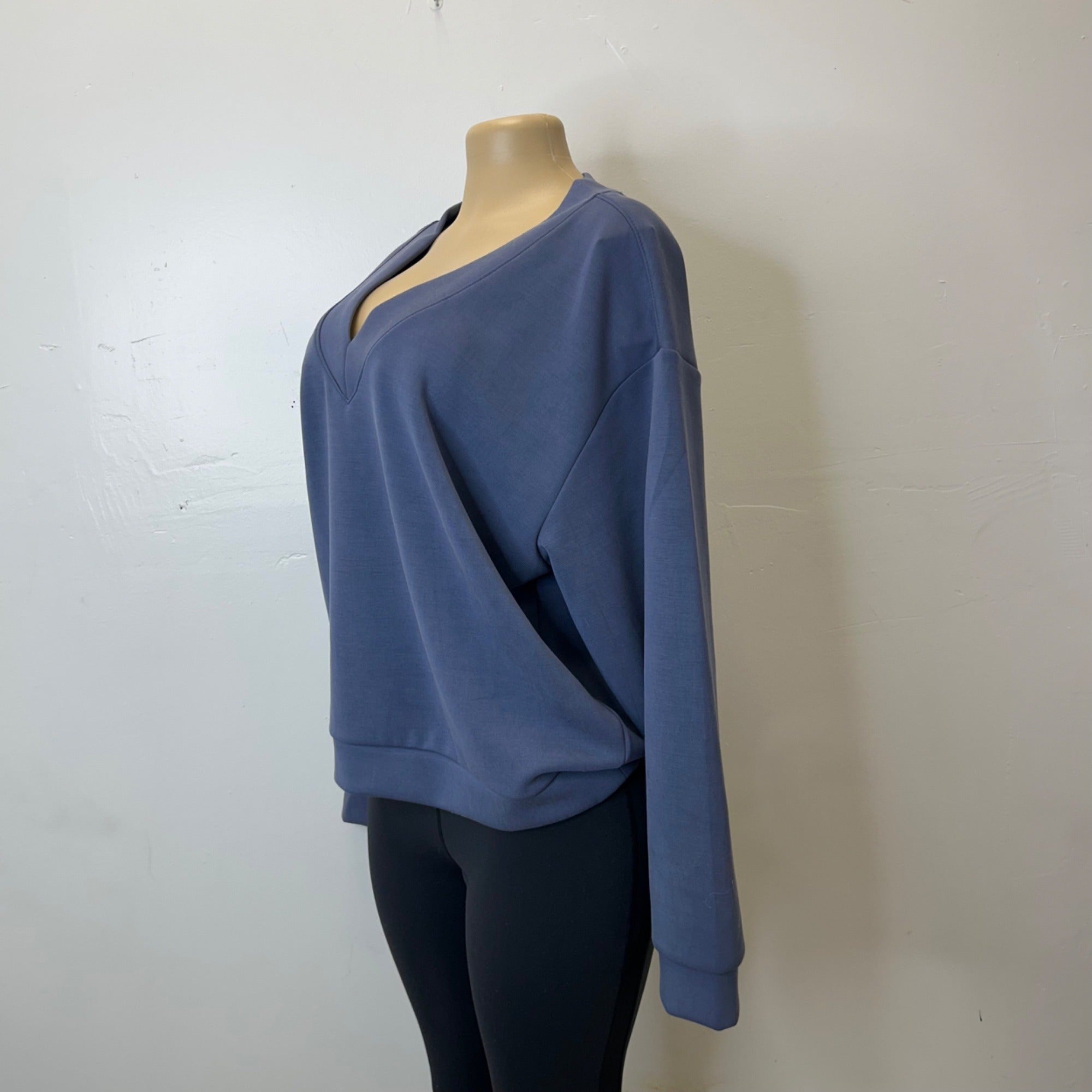K-96 A New Day Women's Sandwash Blue Sweatshirt Size Large