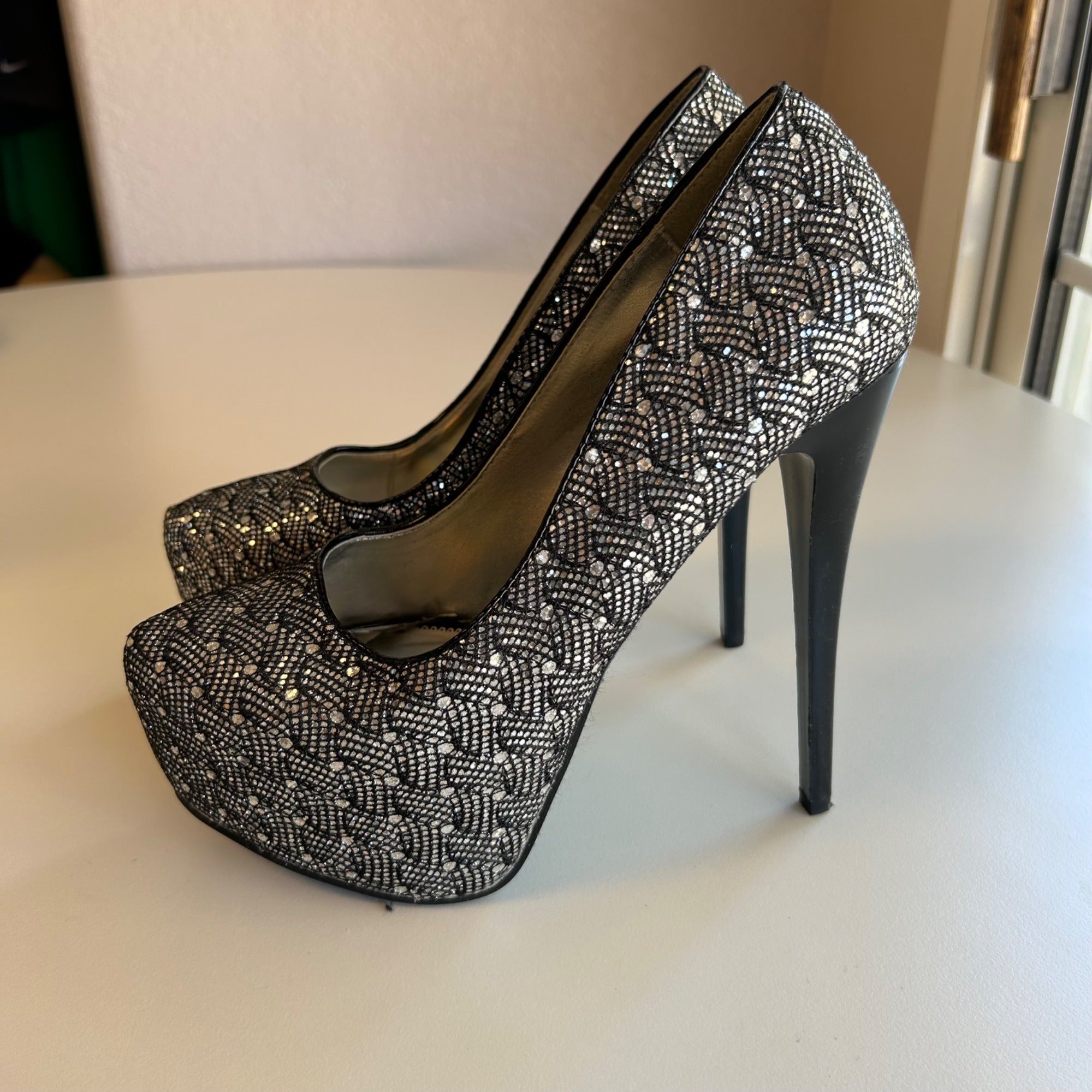 Paprika Women's Size 7 Silver and Black Closed Toes Stiletto High Heels