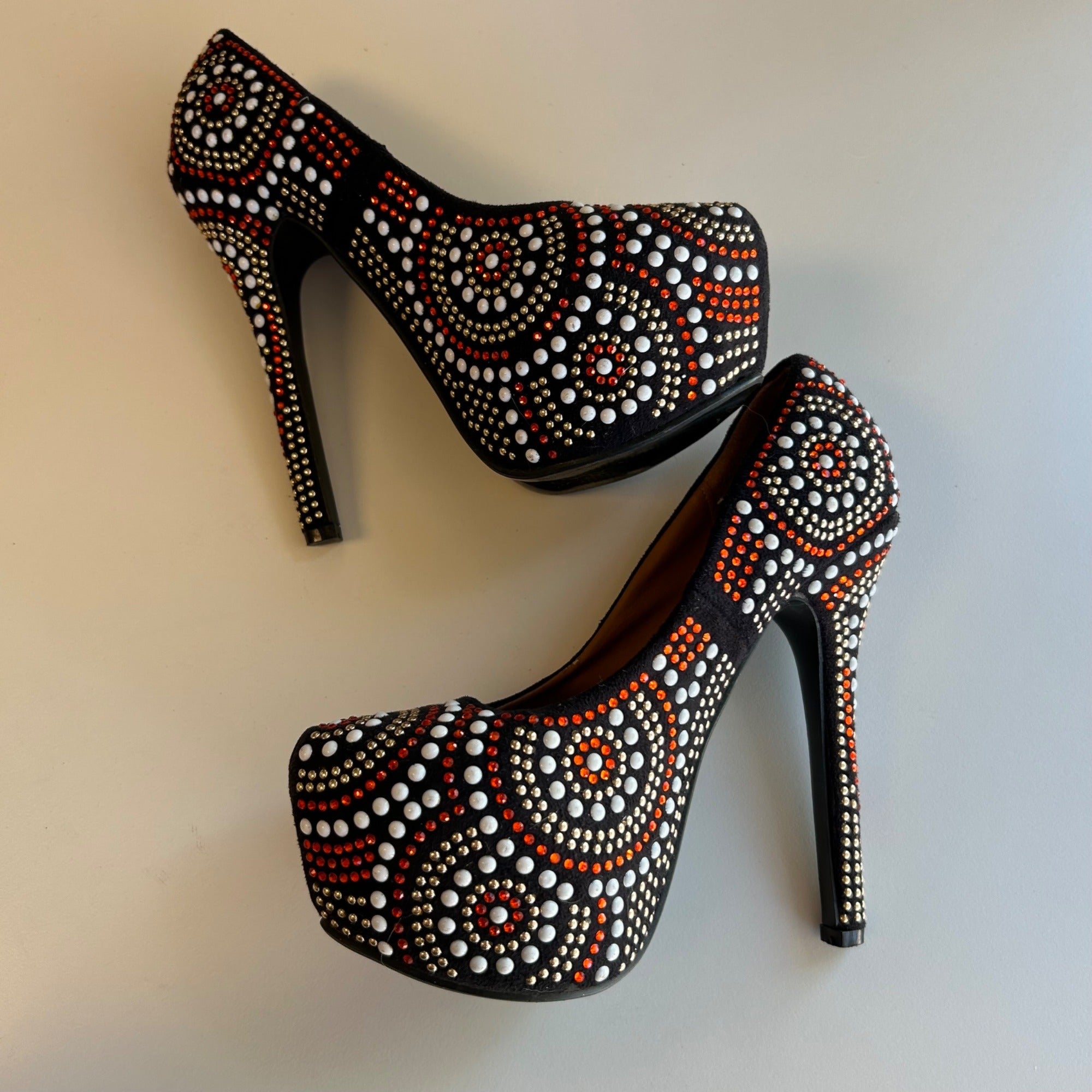 Cape Robbin Black & Multicolor Beaded Platform High Heels Women's Size 6.5