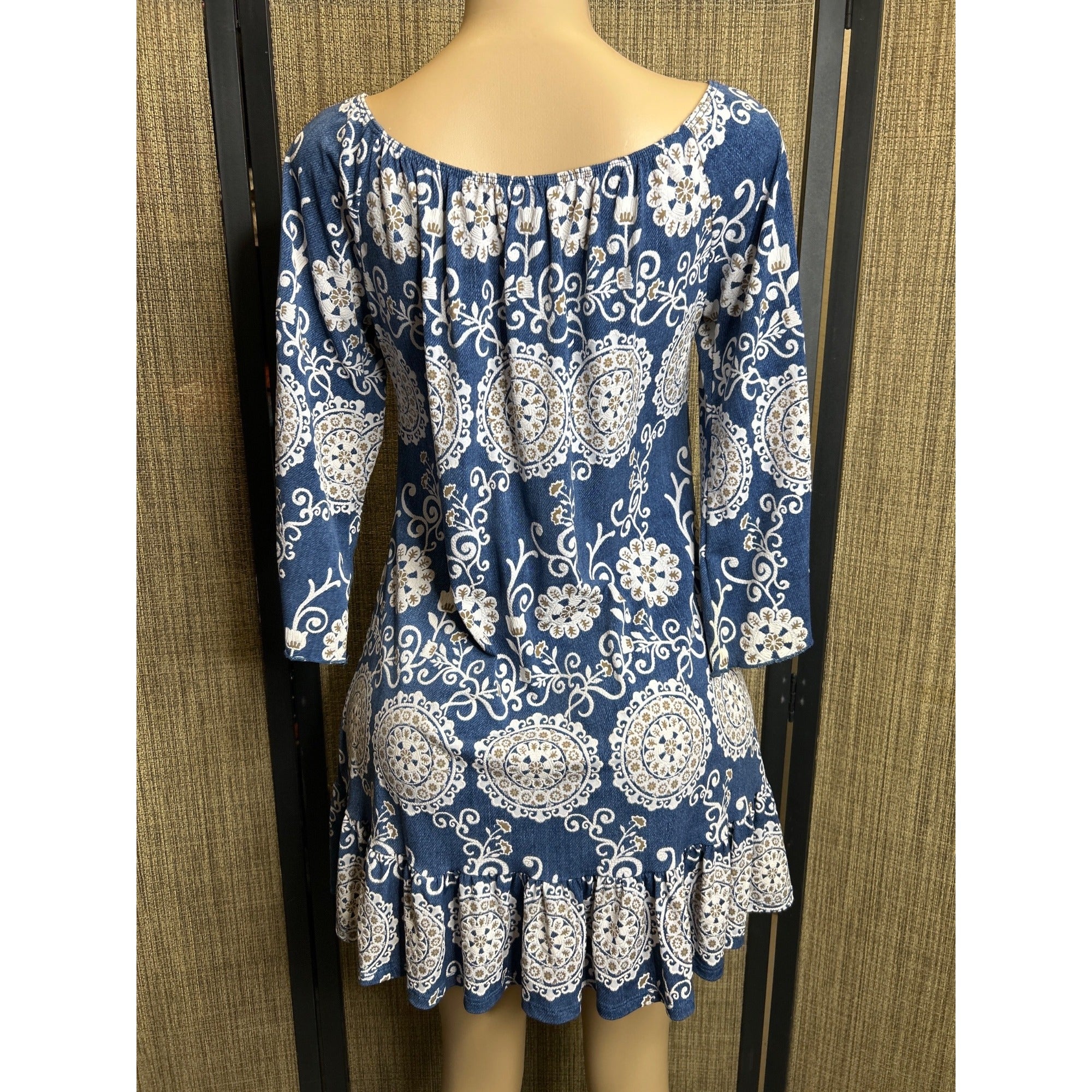DG-138 2B Together Size Small Blue & White Boho Floral Print Dress w/ Lace