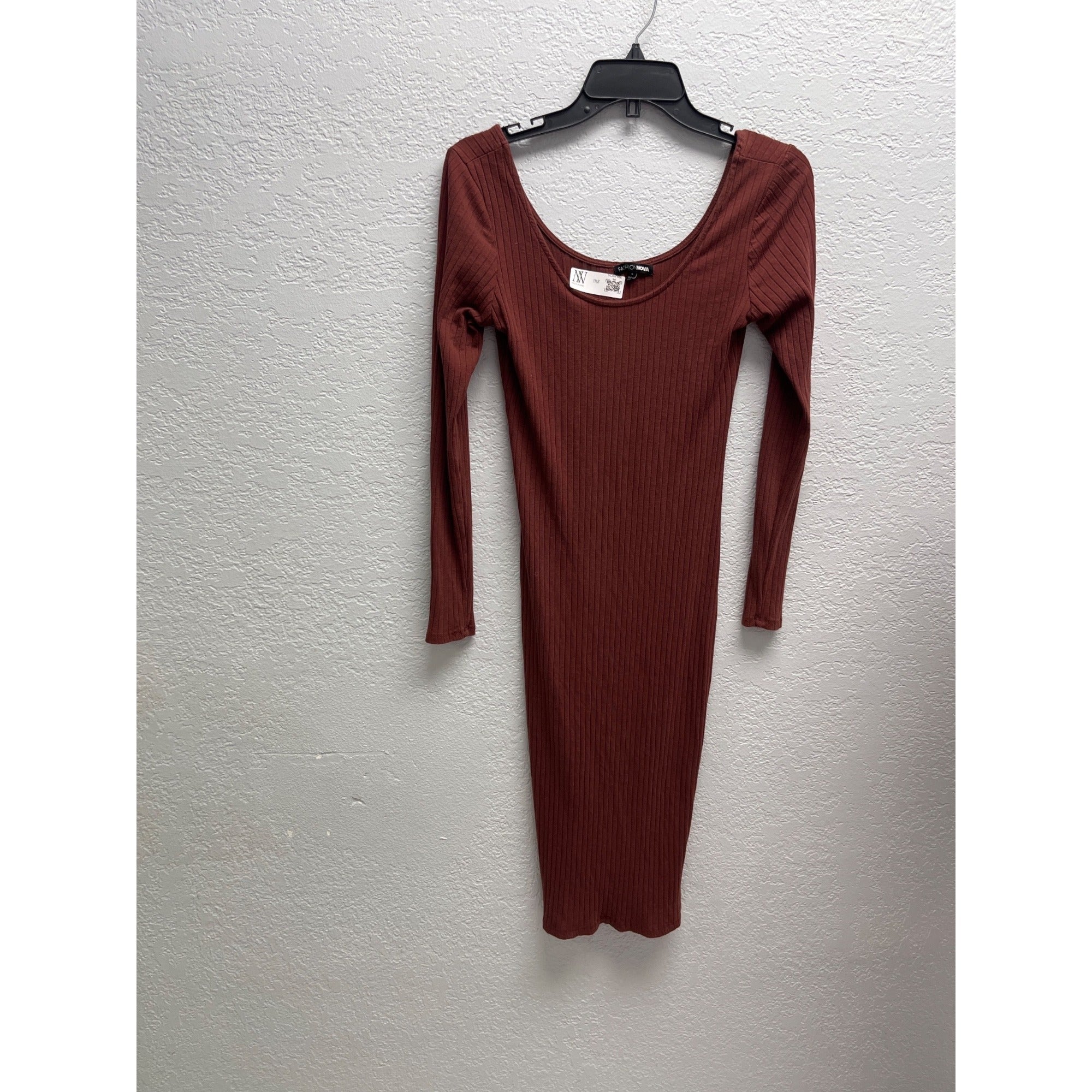 #1118 Fashion Nova S Burgundy Ribbed Long Sleeve Bodycon Midi Dress